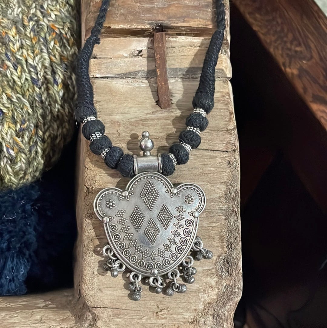 Sistergolden Afghani Black Necklace Mickey