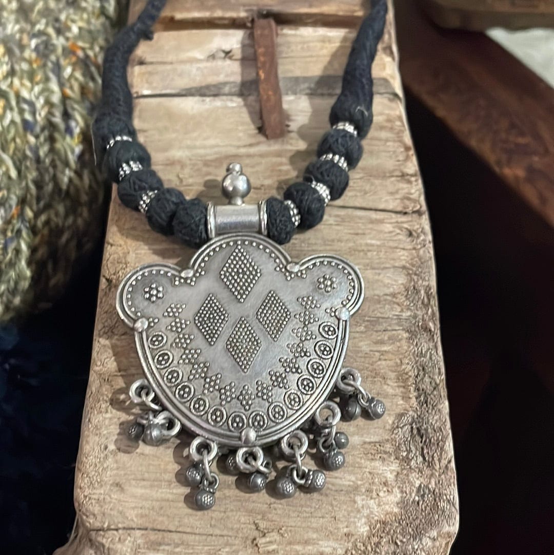 Sistergolden Afghani Black Necklace Mickey