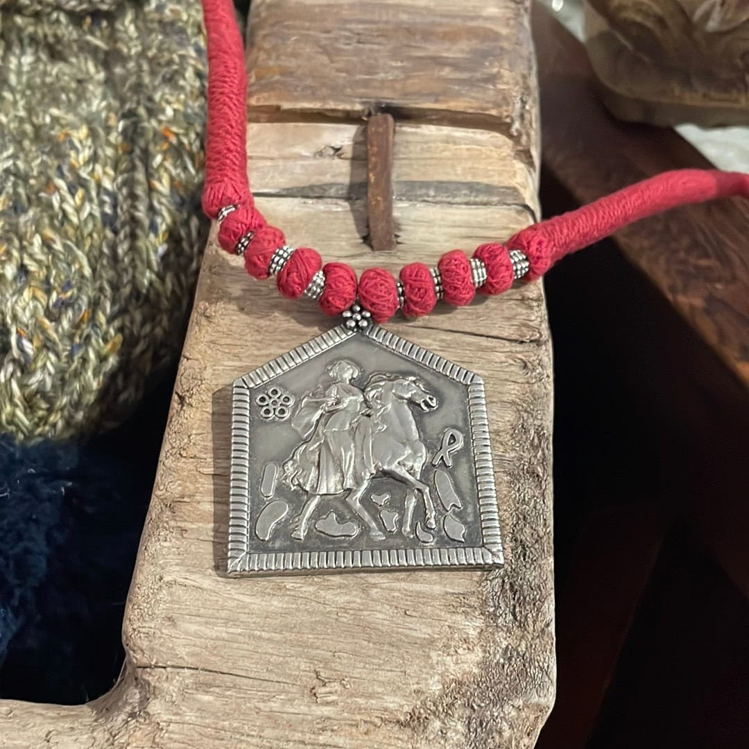 Sistergolden Afghani Red Necklace Horse