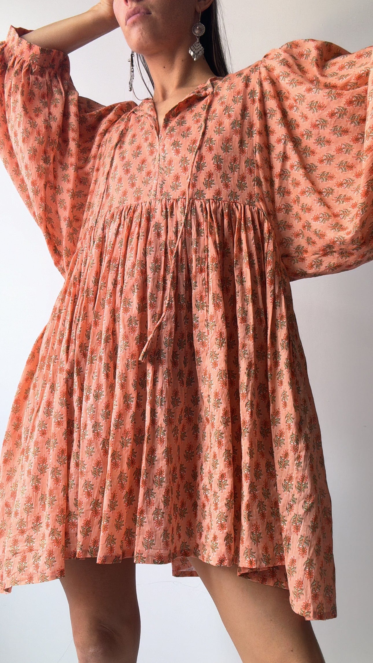 Sistergolden Apparel & Accessories Apri Short Lantern Sleeve Dress