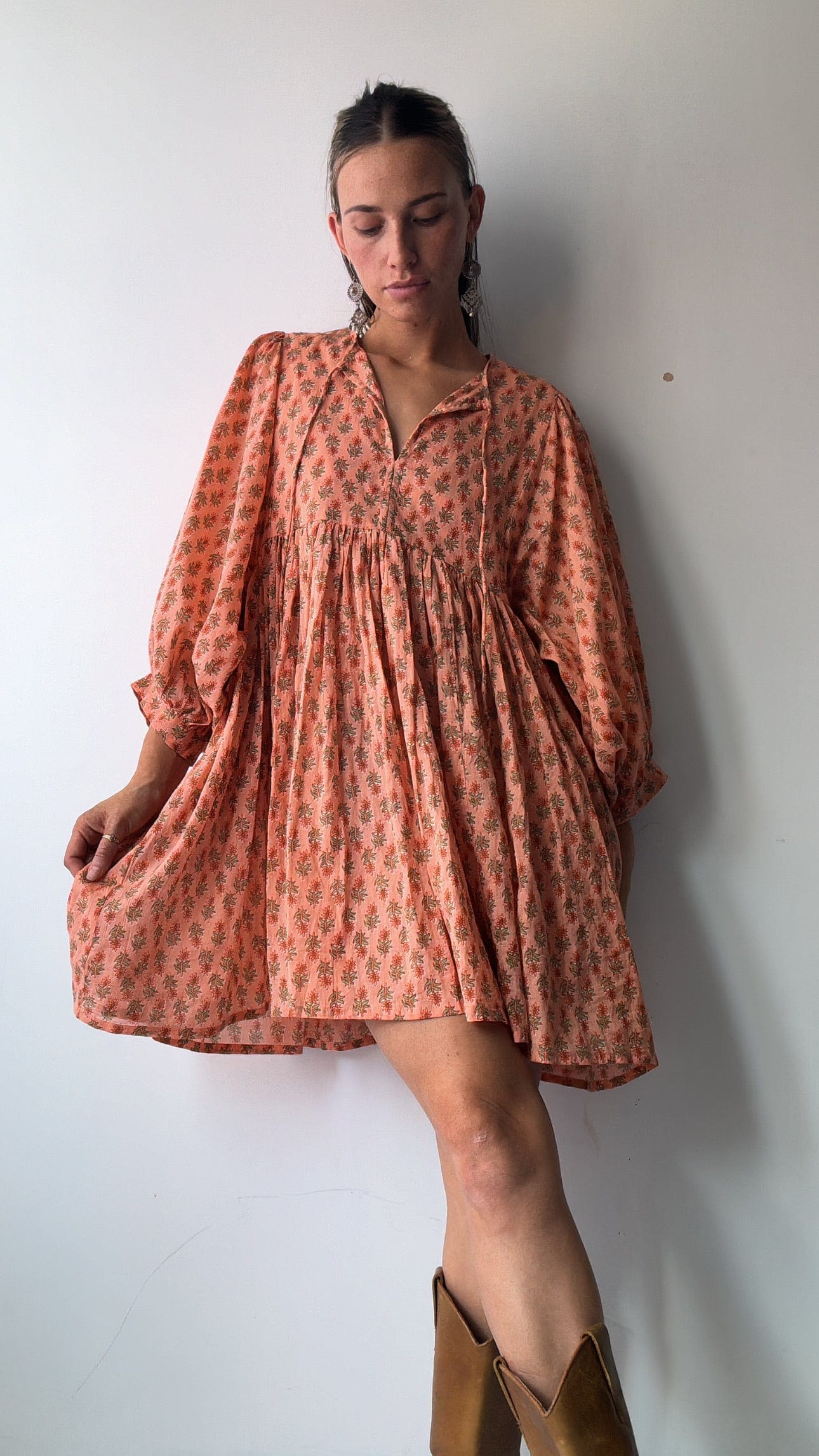 Sistergolden Apparel & Accessories Apri Short Lantern Sleeve Dress