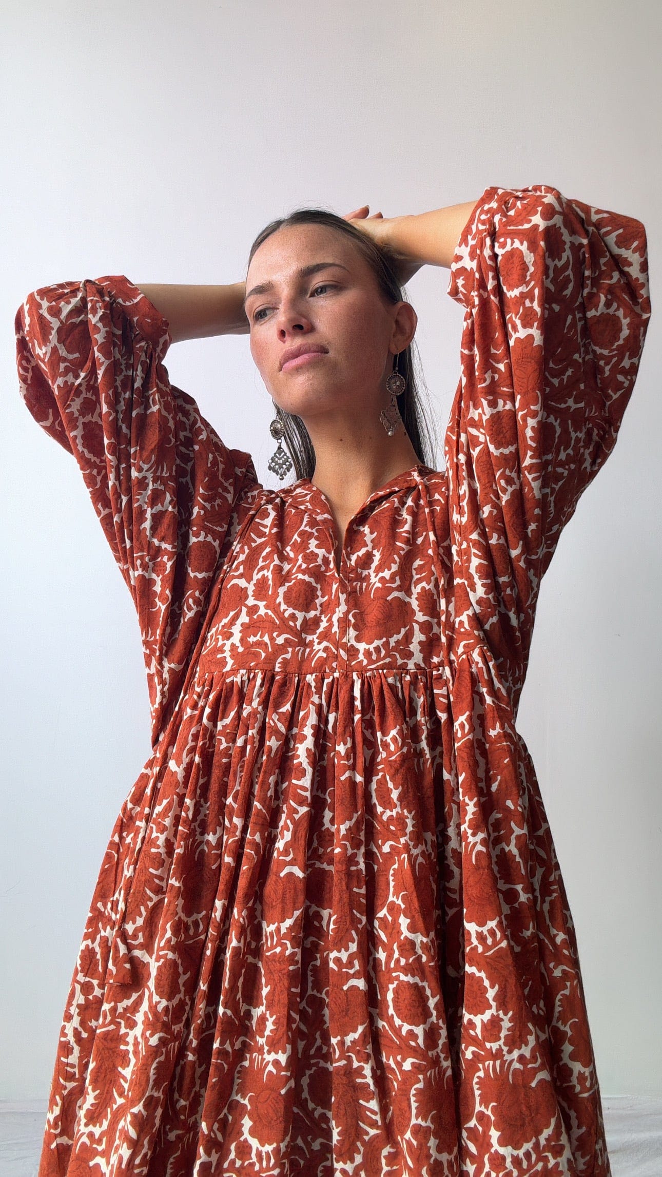 Rus Short Lantern Sleeve Dress, Sistergolden, Sistergolden