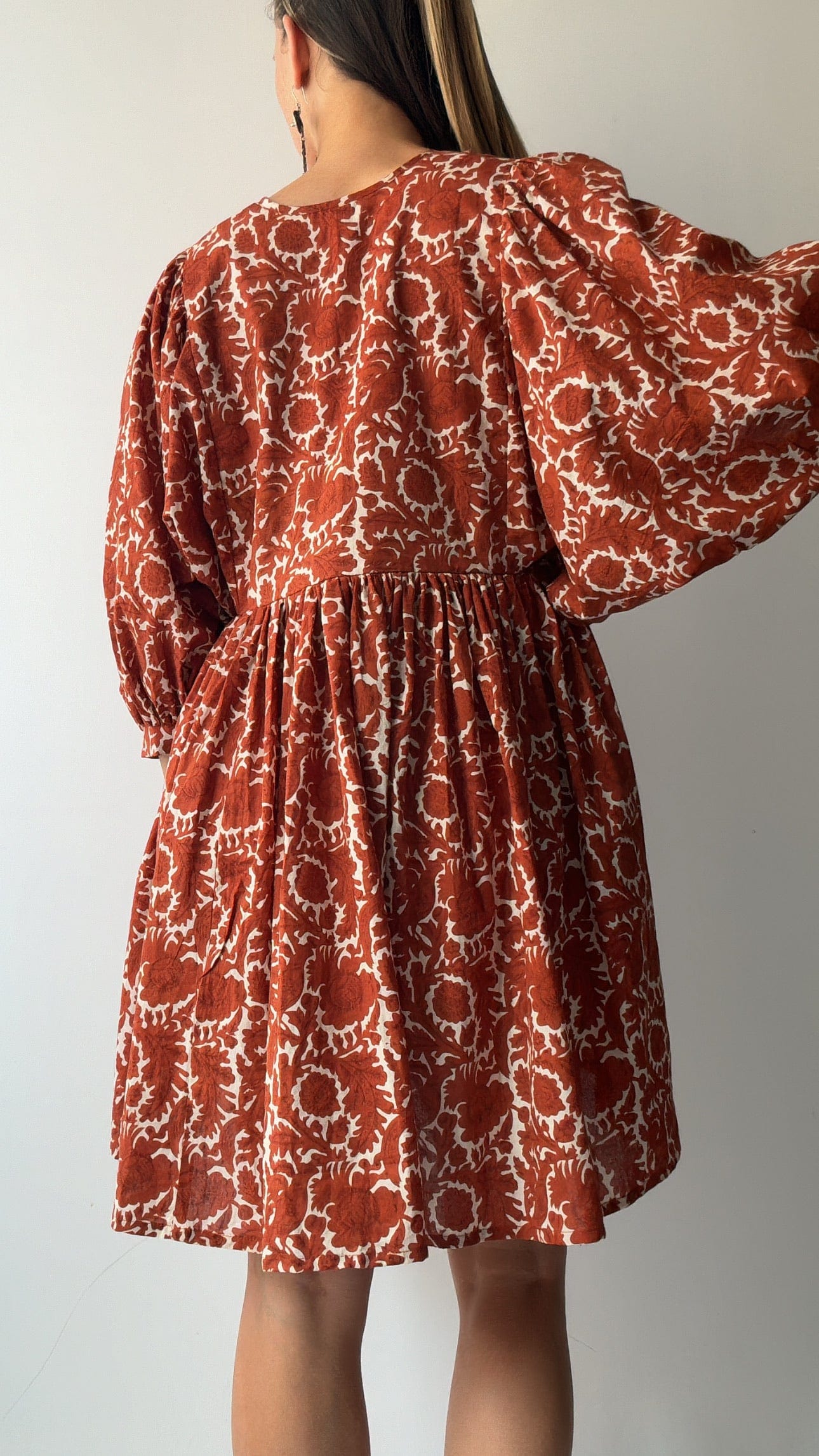 Rus Short Lantern Sleeve Dress, Sistergolden, Sistergolden