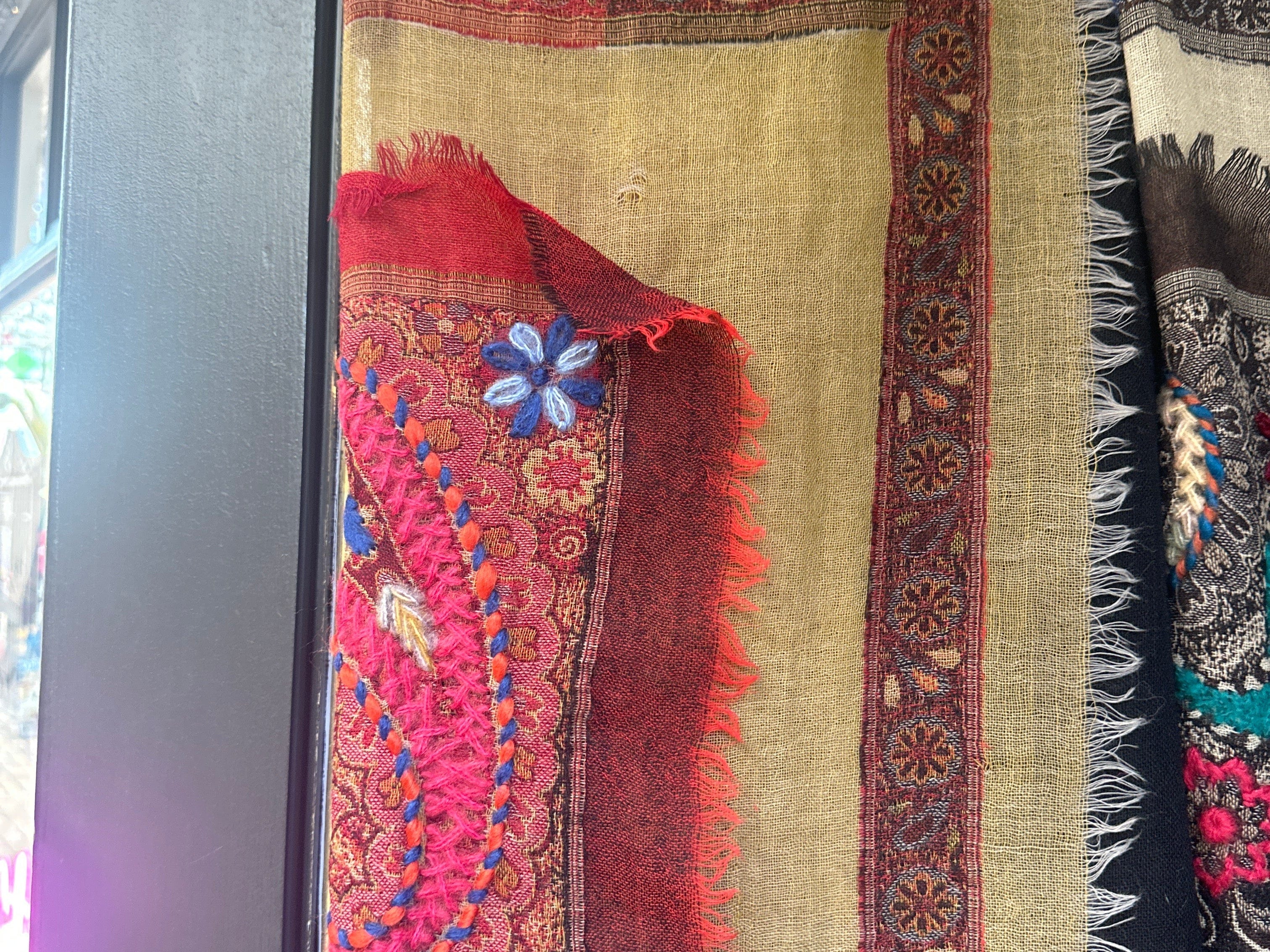 Appliqué Fine Woolen Gauze Scarf Gold/Red, Sistergolden, Sistergolden