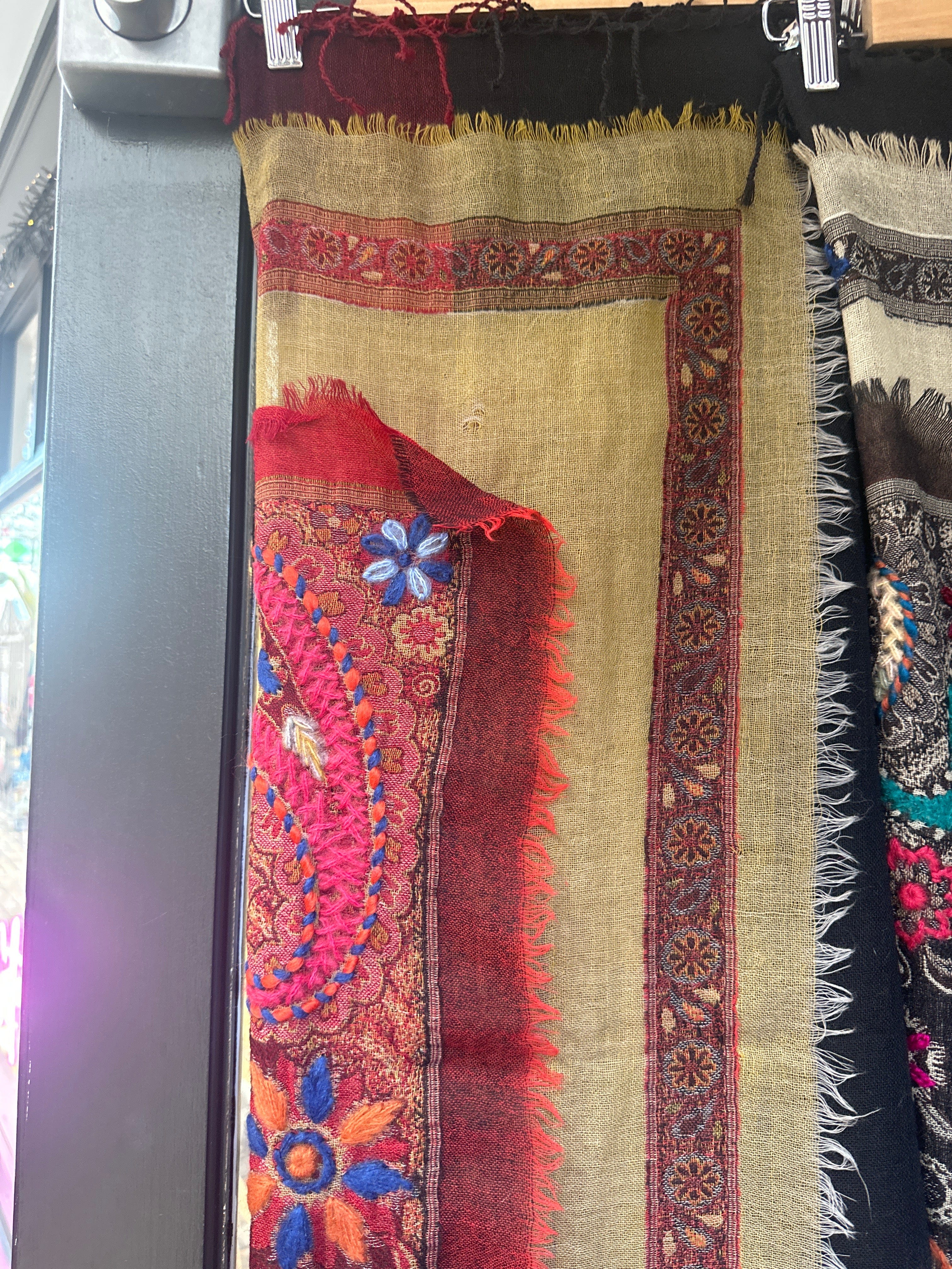 Appliqué Fine Woolen Gauze Scarf Gold/Red, Sistergolden, Sistergolden