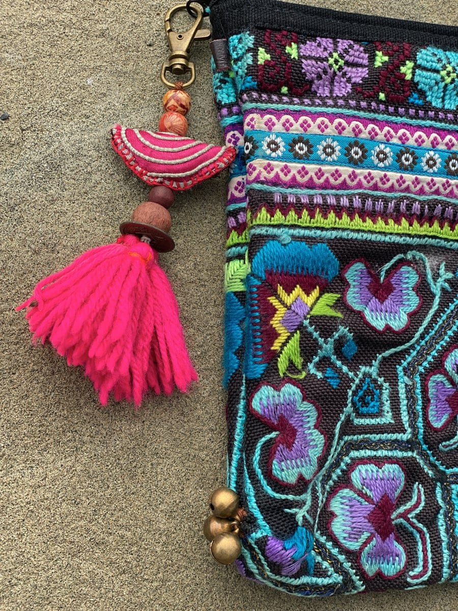 SisterGolden Bags Hmong Clover Clutch