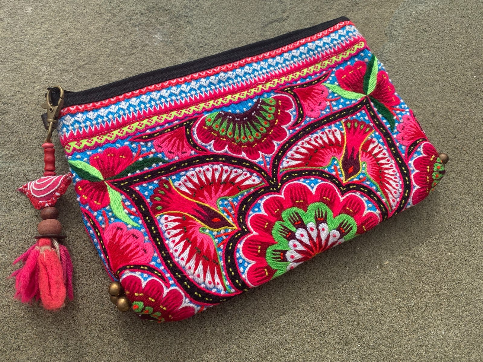 SisterGolden Bags Hmong Flower Cat Clutch