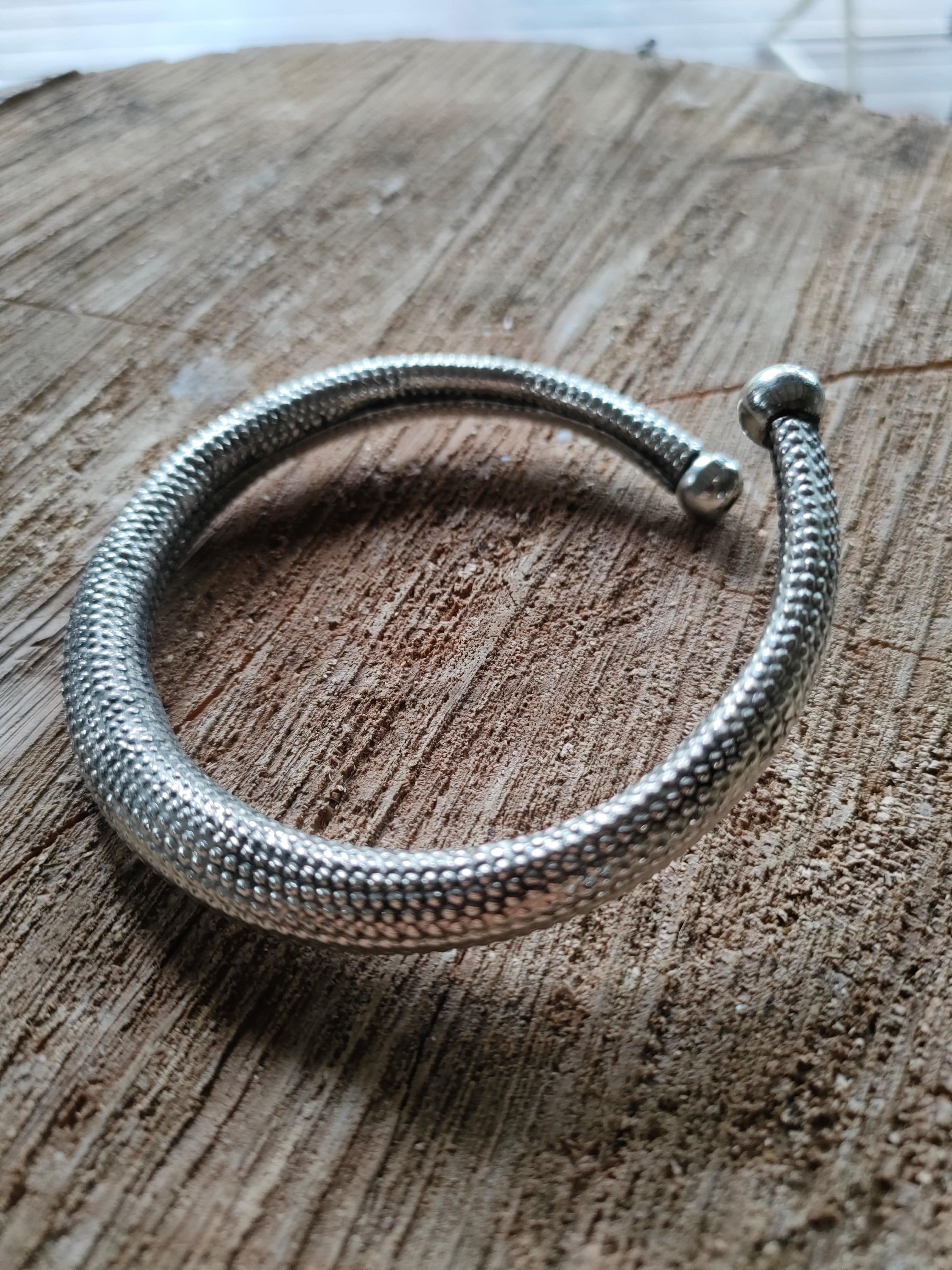 Sistergolden Bangle Serpent Coil Bangle