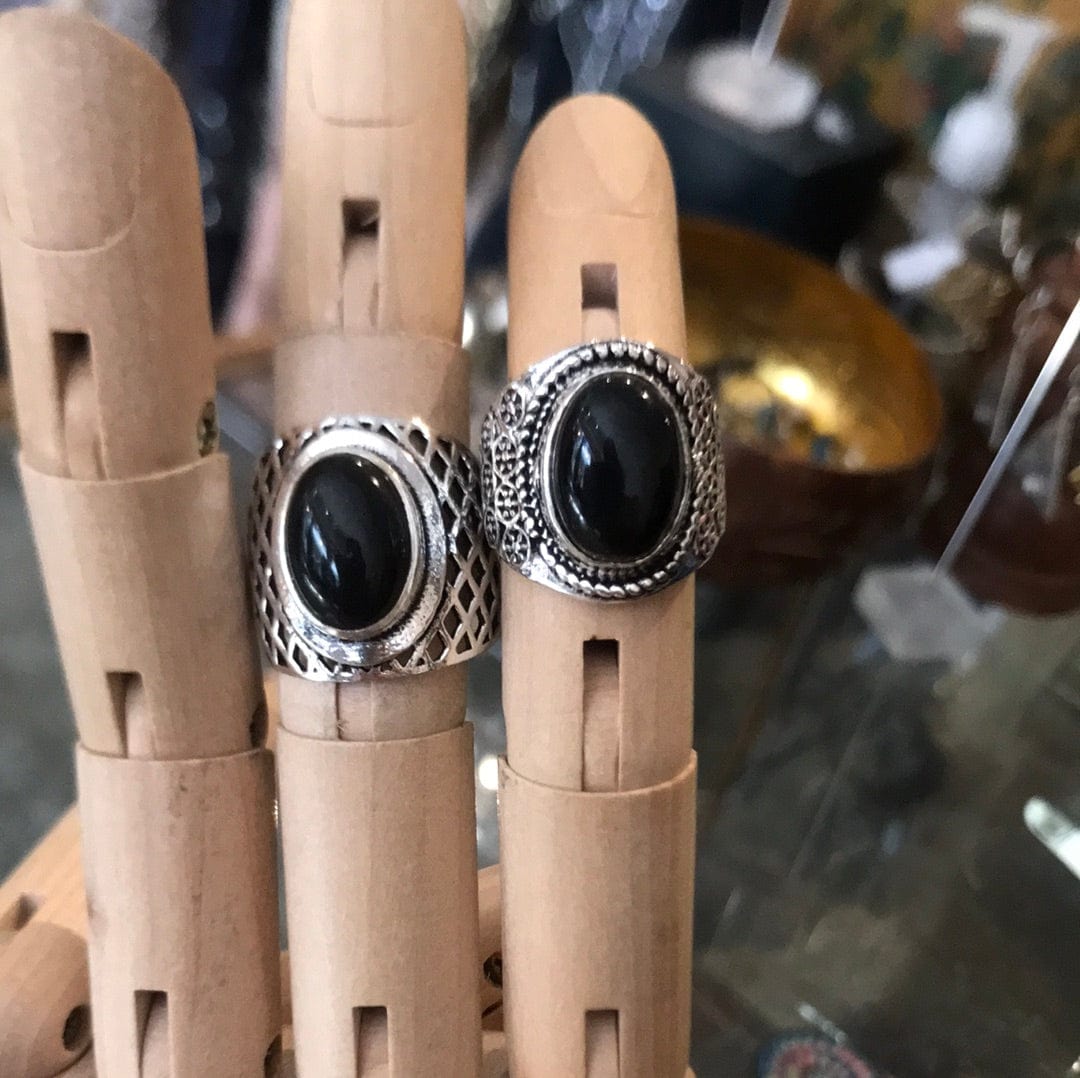 Sistergolden Belt Black Stone Silver Ring