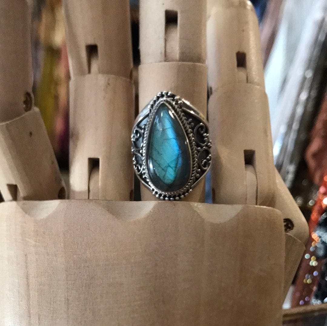 SisterGolden Chaha Gemstone Ring