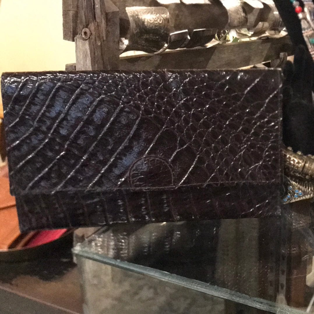 Sistergolden Croc of Vintage Clutch
