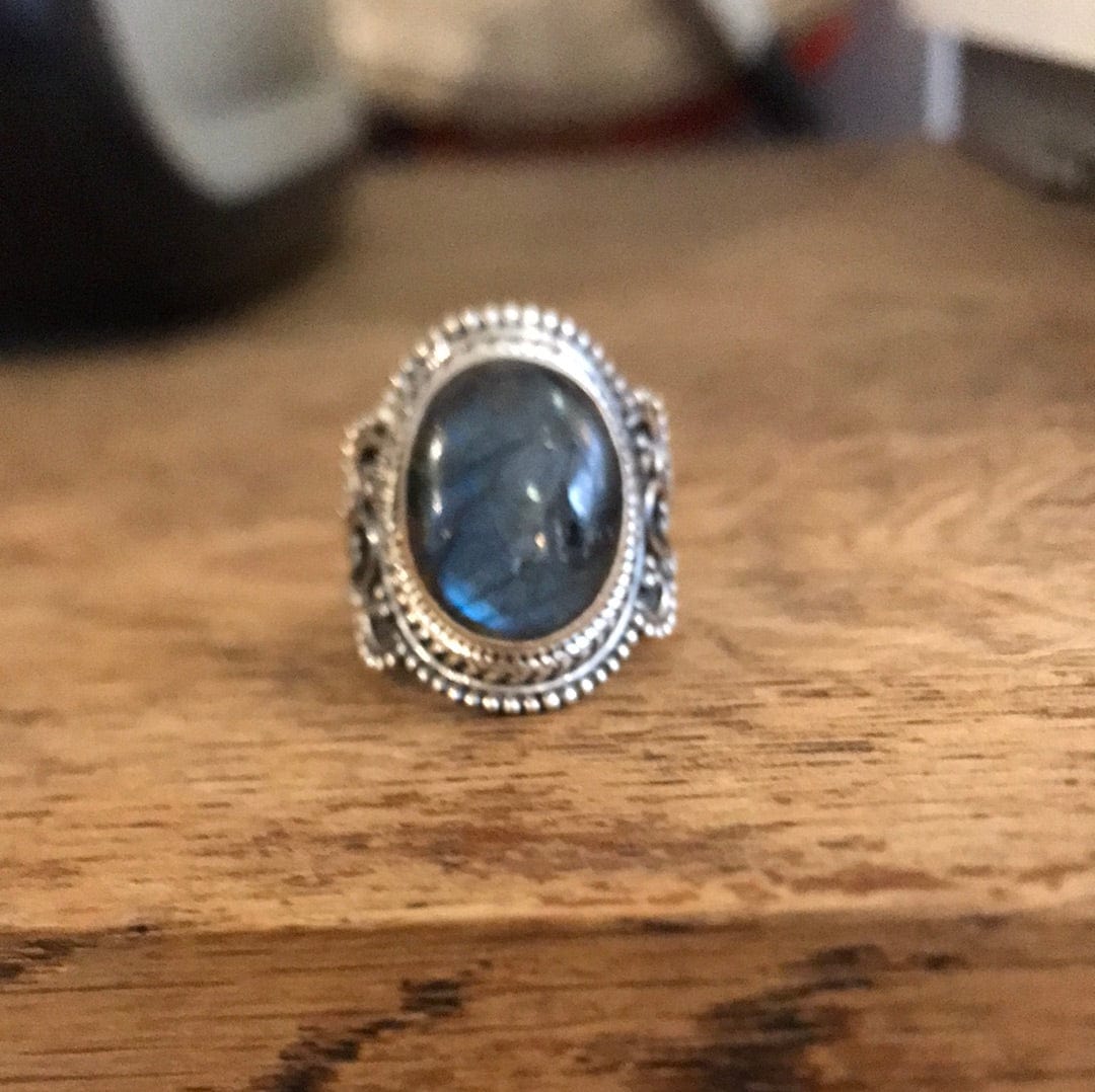 SisterGolden Ditya Labradorite Gemstone Ring