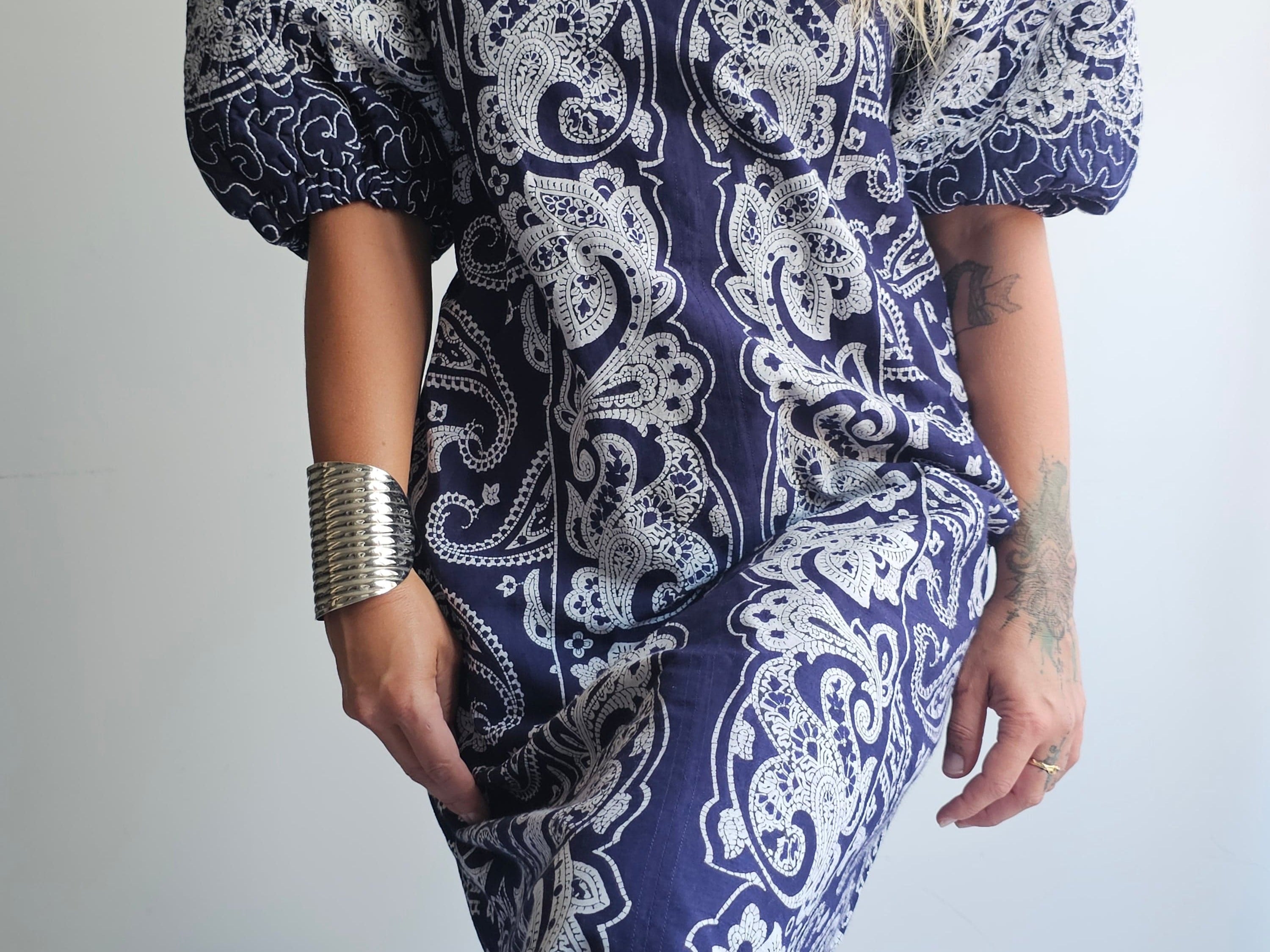 Sistergolden Dress Queens Code Navy Dress