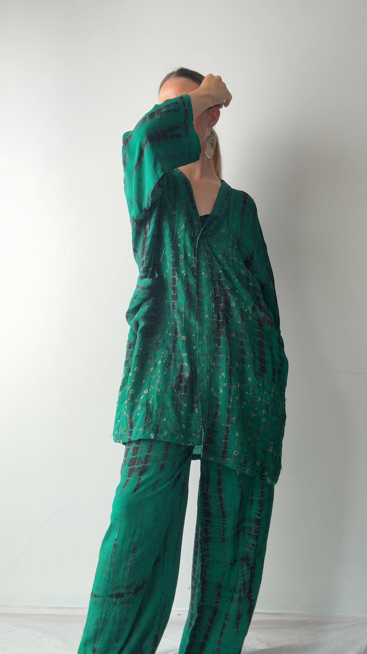 Emerald Silk Lounging Set Short, Sistergolden, Sistergolden