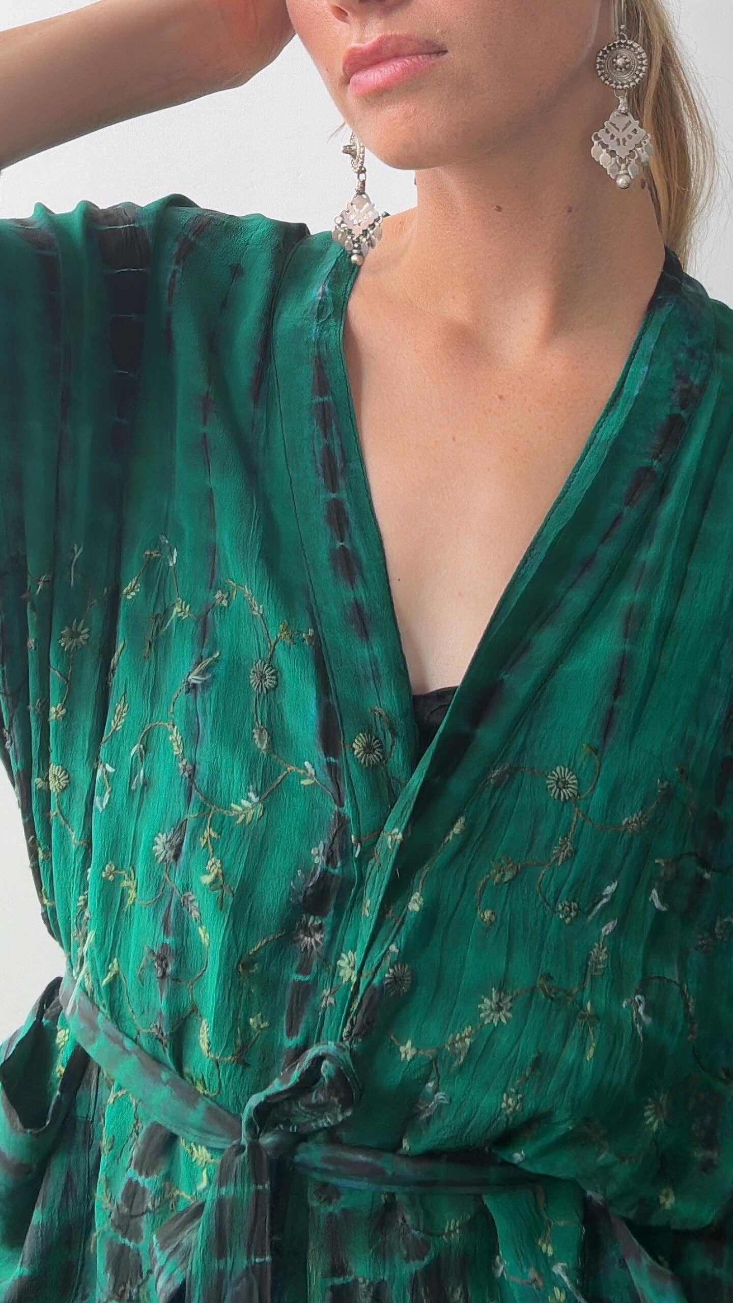 Emerald Silk Lounging Set Short, Sistergolden, Sistergolden
