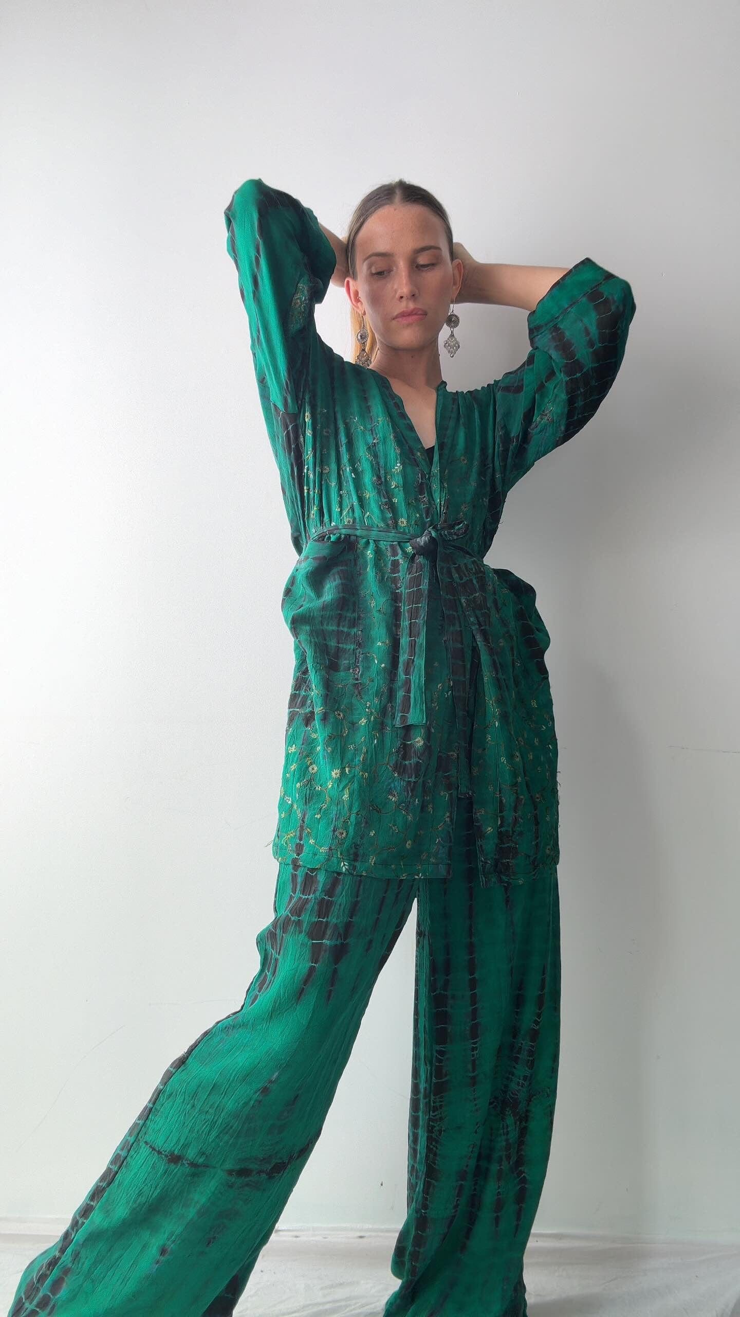 Emerald Silk Lounging Set Short, Sistergolden, Sistergolden