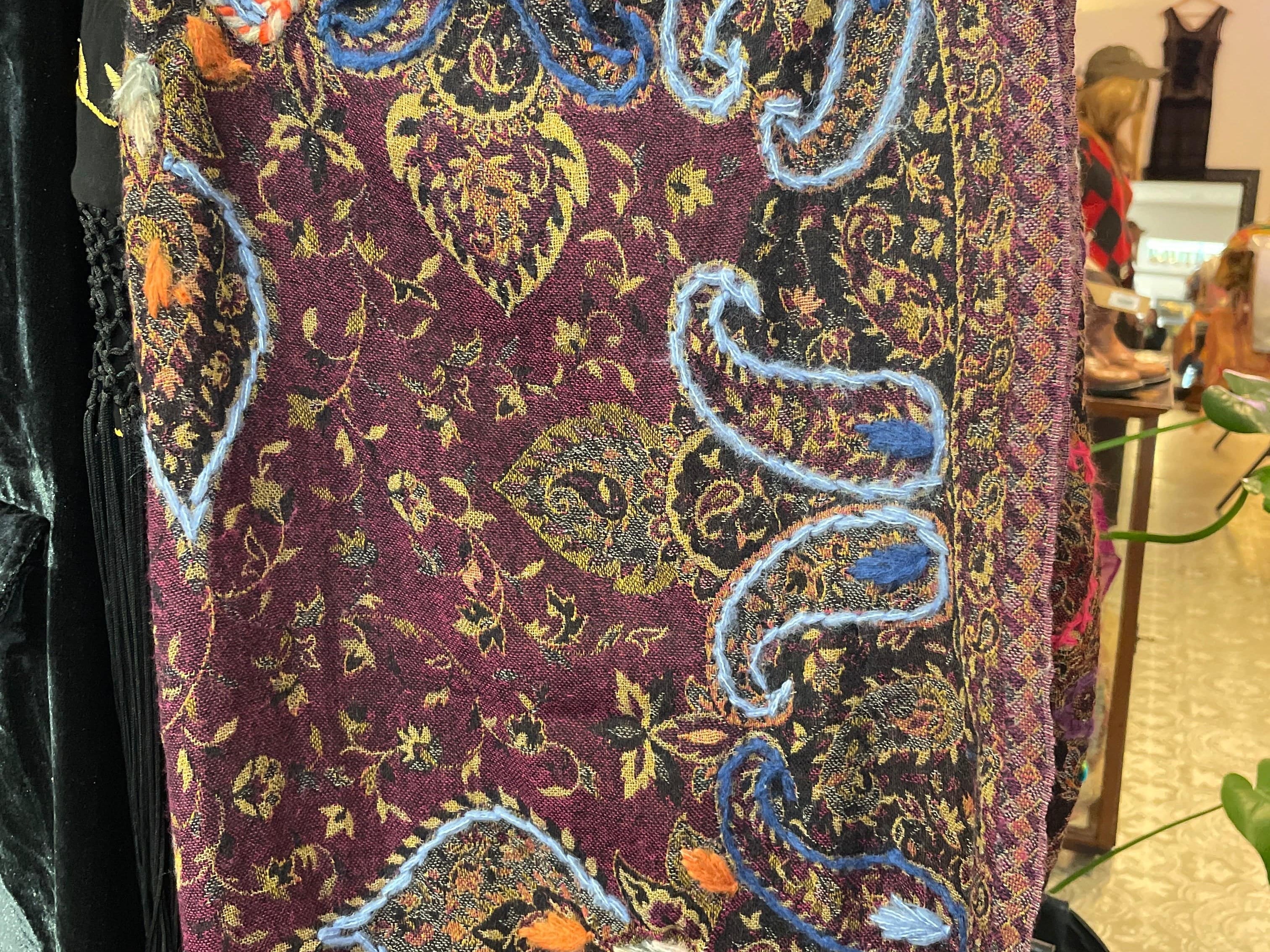 Sistergolden Fine Woollen Embroidered Scarf Maroon