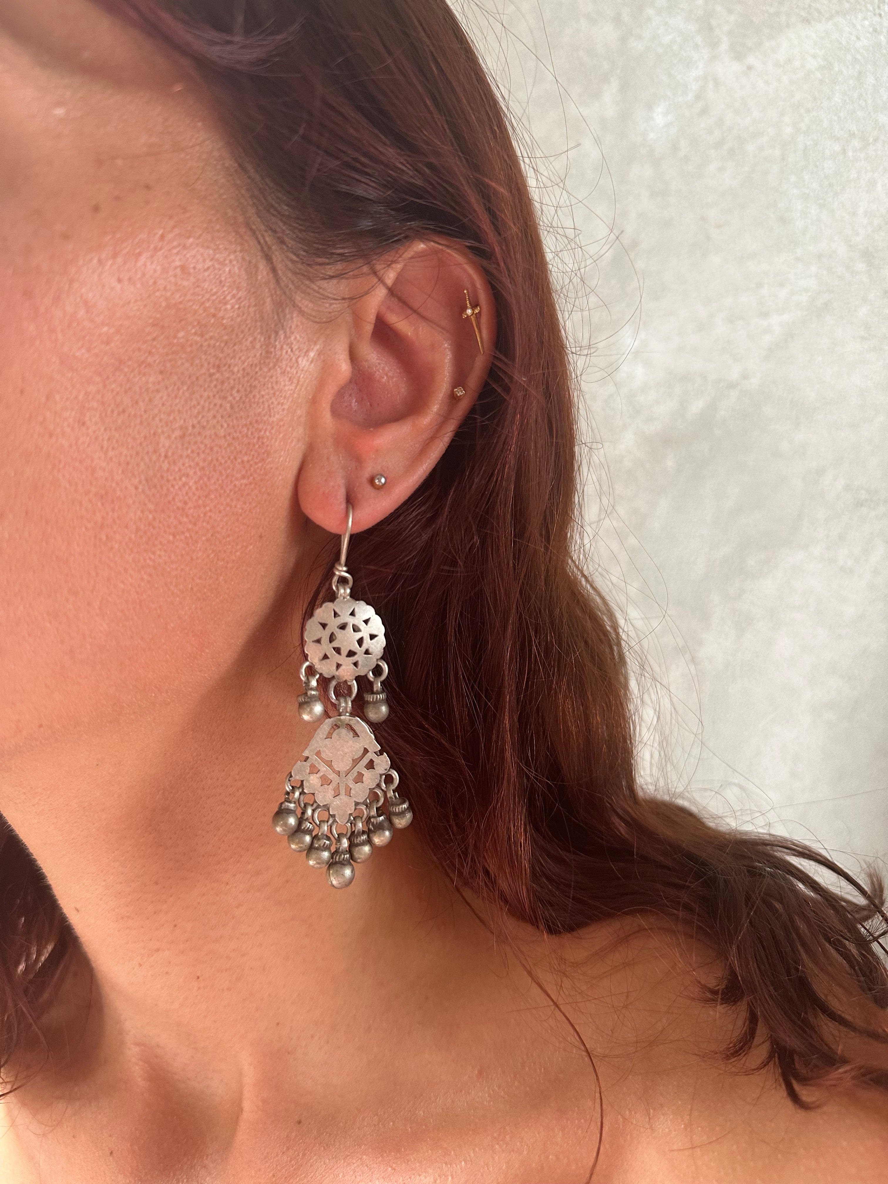 Sistergolden Imbali Plain Silver handmade earrings