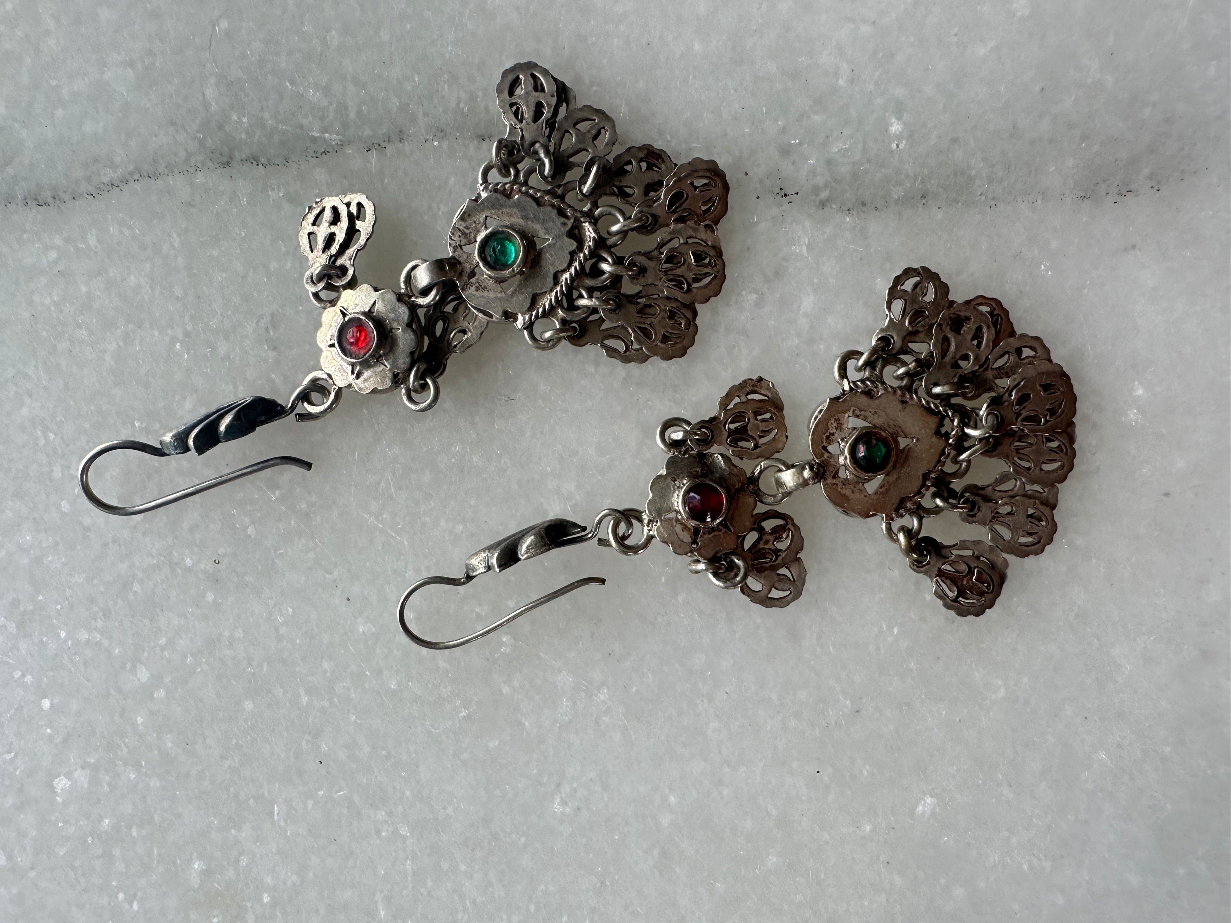 Sistergolden Lakshmi Jewel #1 Silver handmade earrings