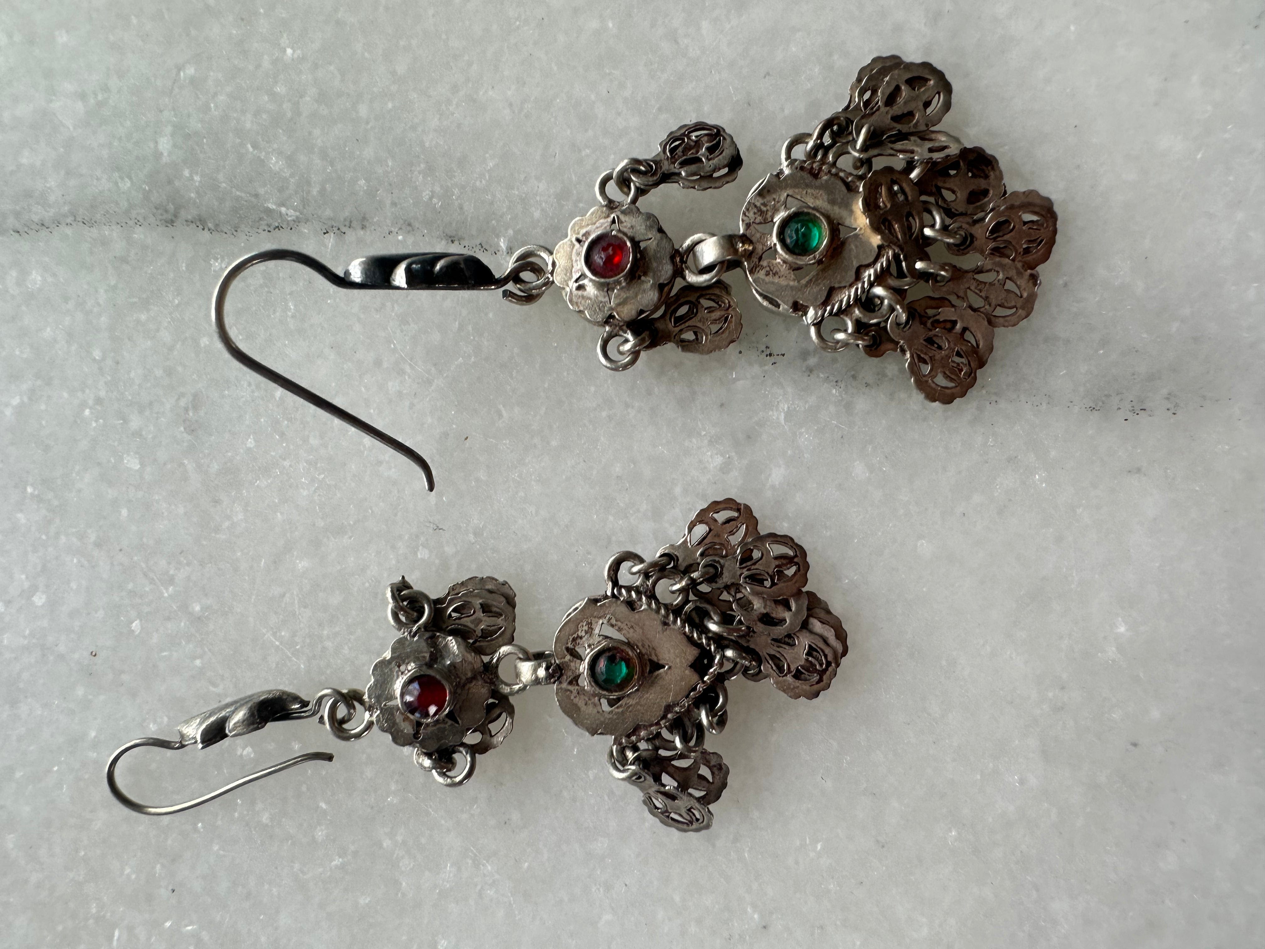 Sistergolden Lakshmi Jewel #1 Silver handmade earrings