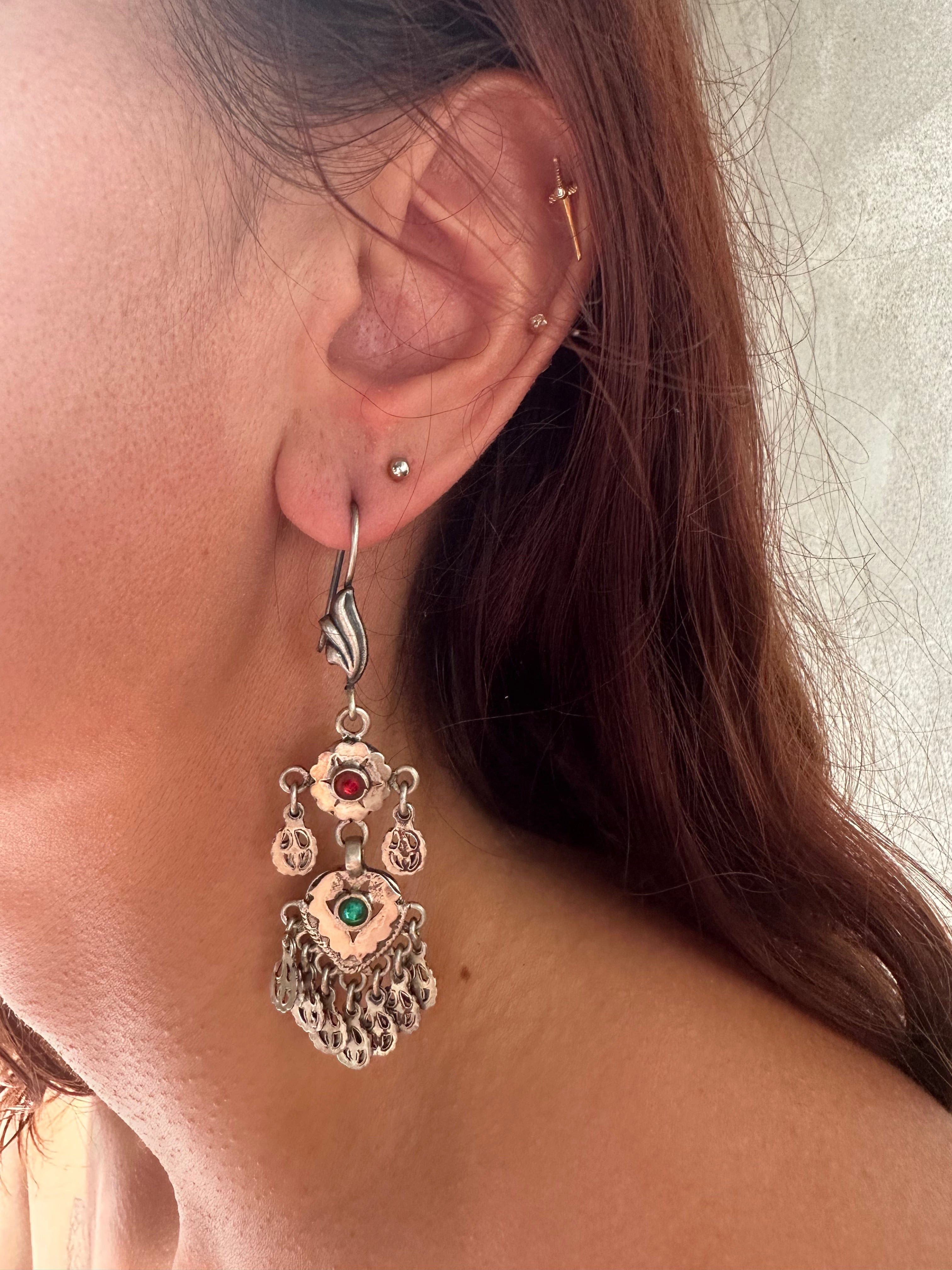 Sistergolden Lakshmi Jewel #1 Silver handmade earrings