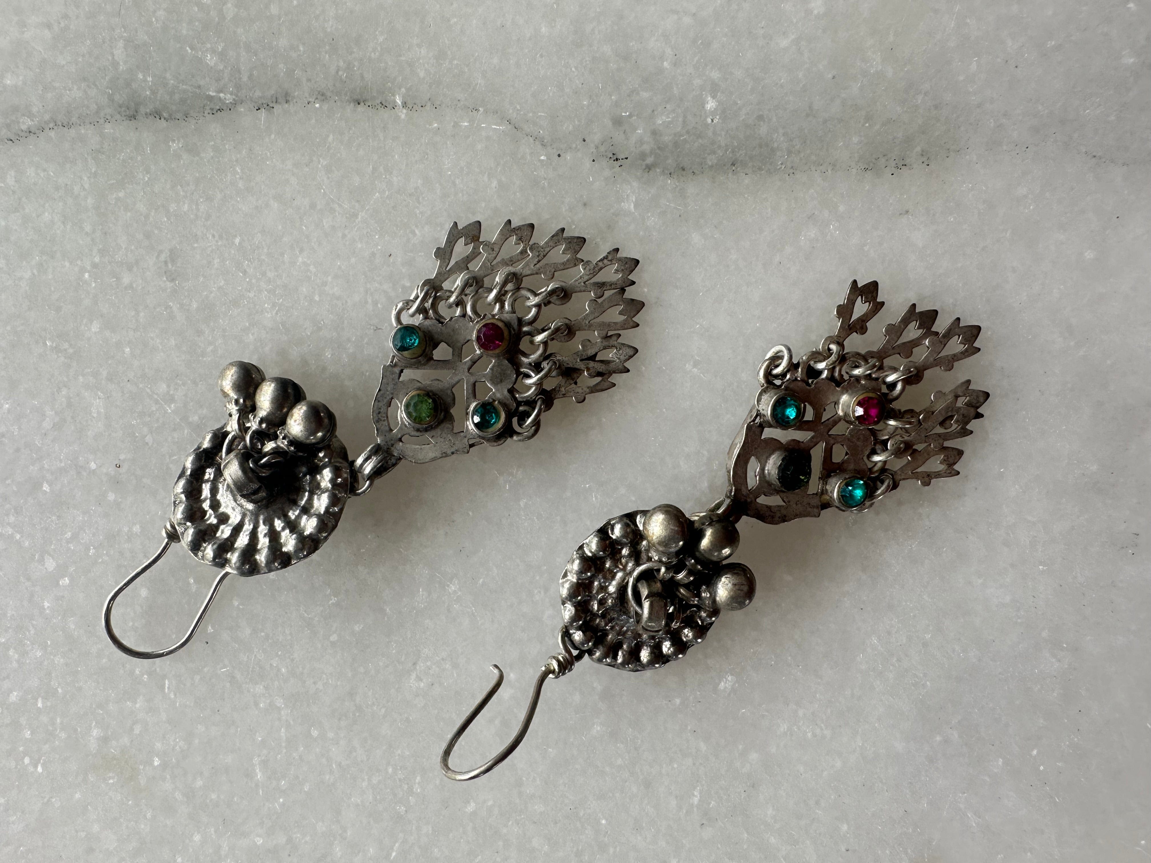 Sistergolden Lakshmi Jewel #3 Silver handmade earrings