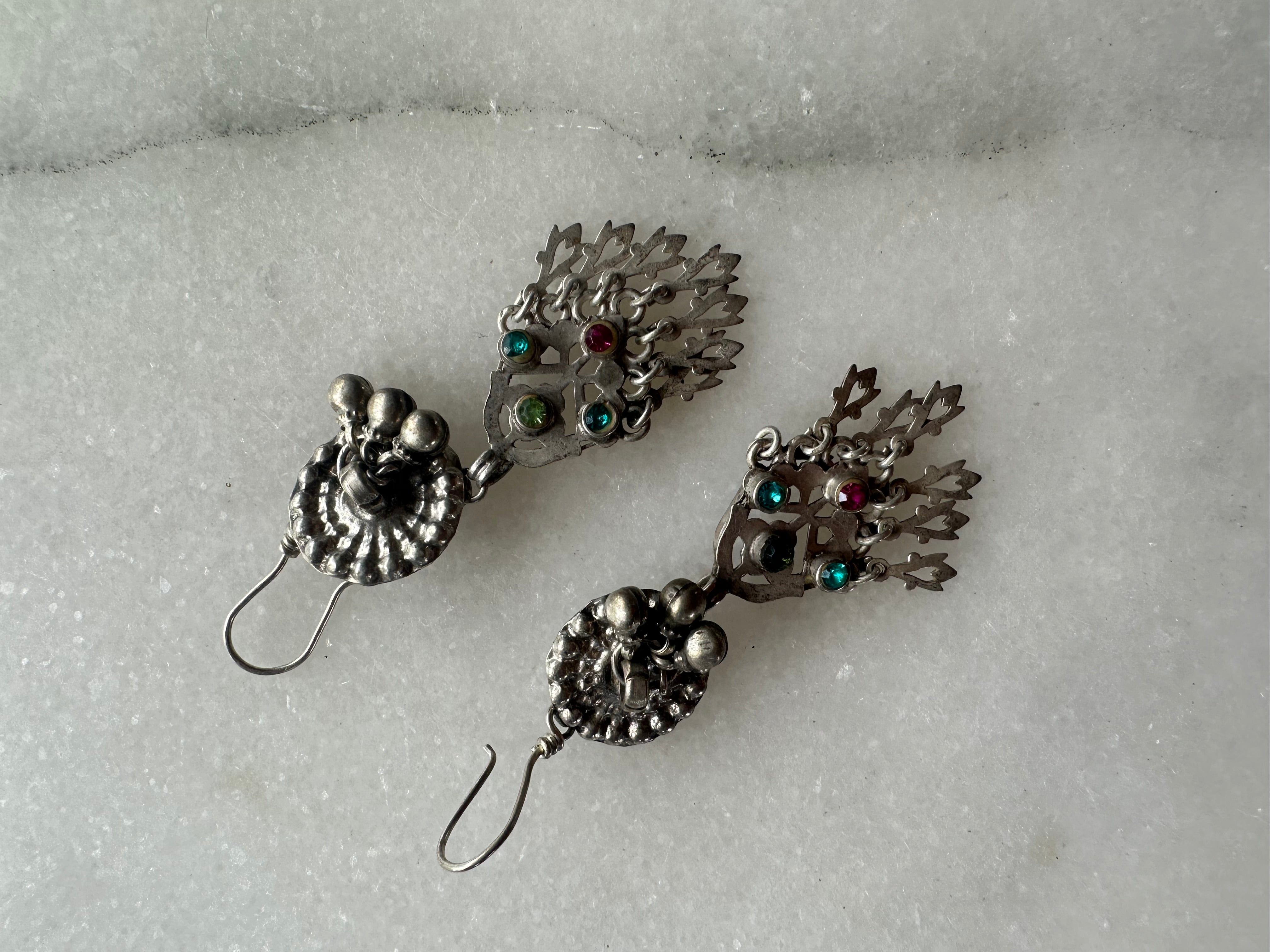 Sistergolden Lakshmi Jewel #3 Silver handmade earrings