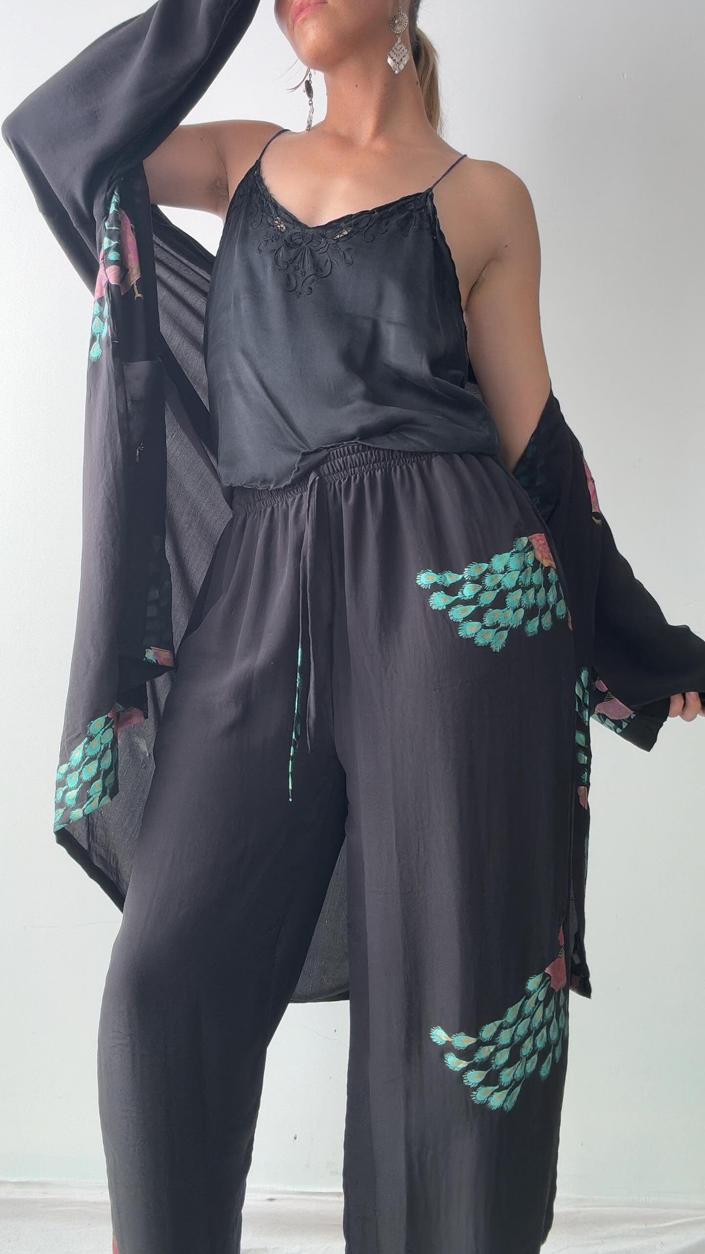 Sistergolden Peacock Silk Lounging Set Short