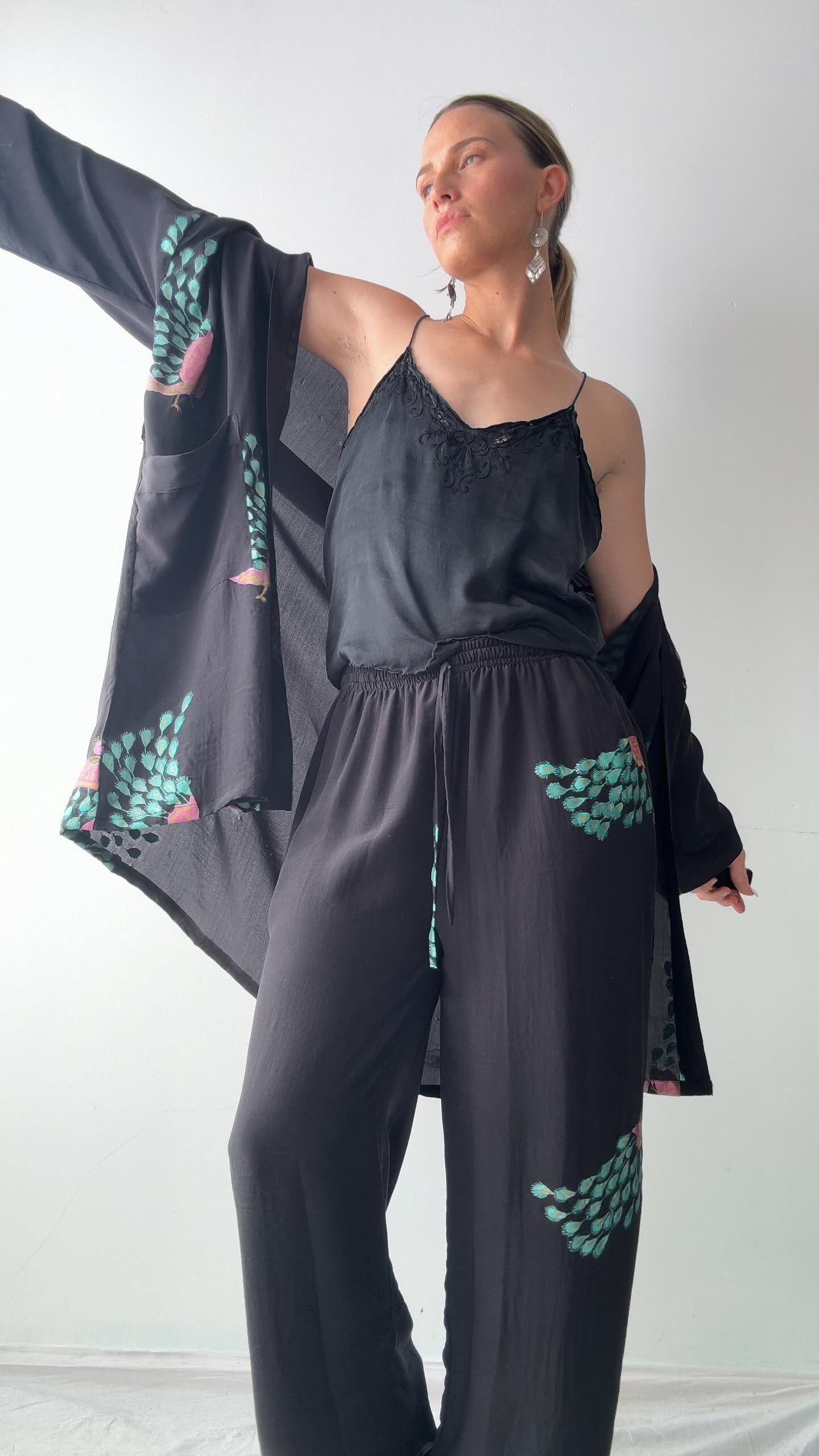 Sistergolden Peacock Silk Lounging Set Short