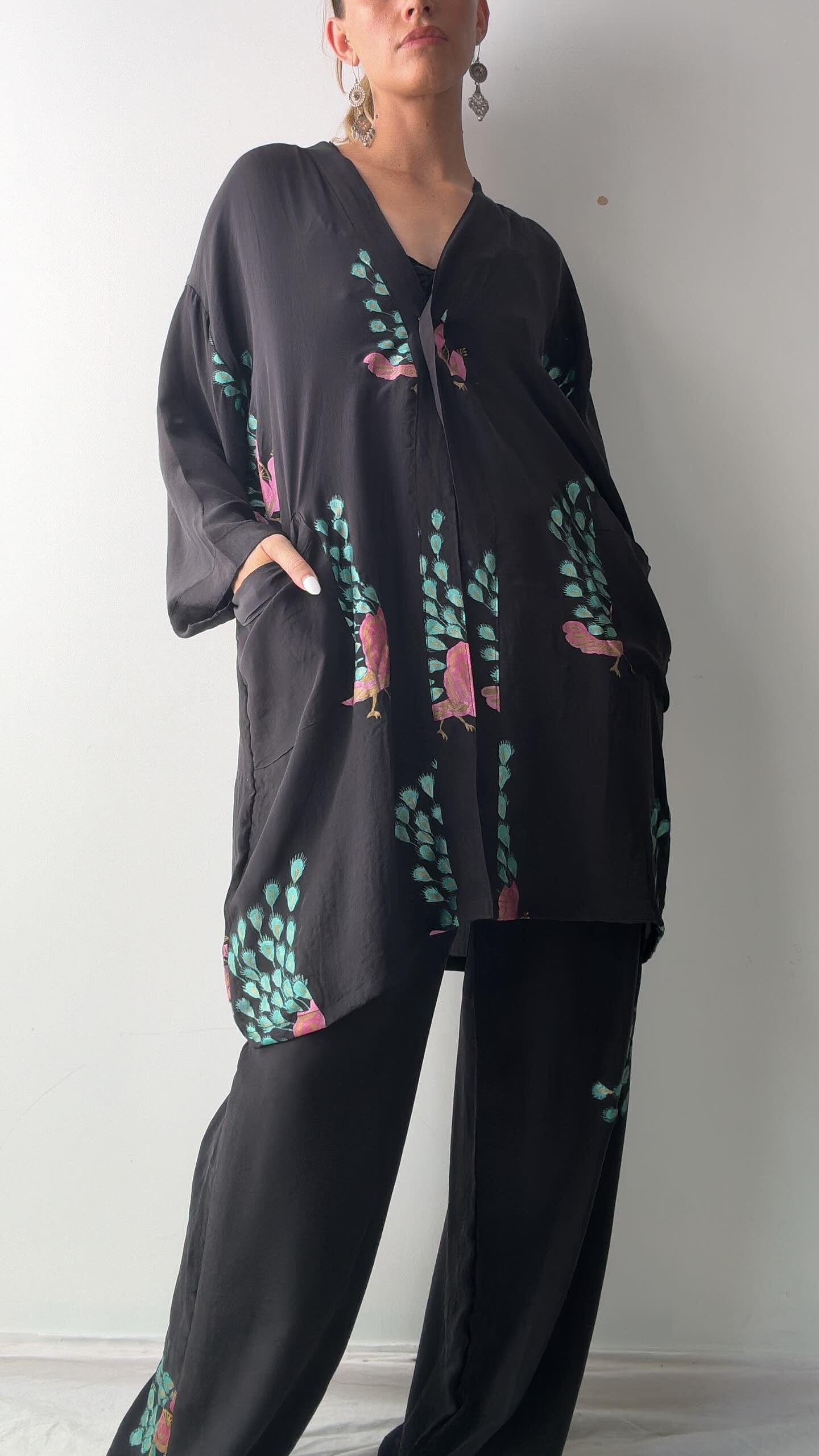 Sistergolden Peacock Silk Lounging Set Short