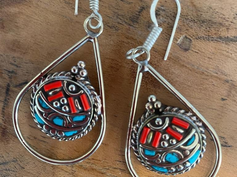 Sistergolden Perch Turquoise Coral Tibetan Earrings