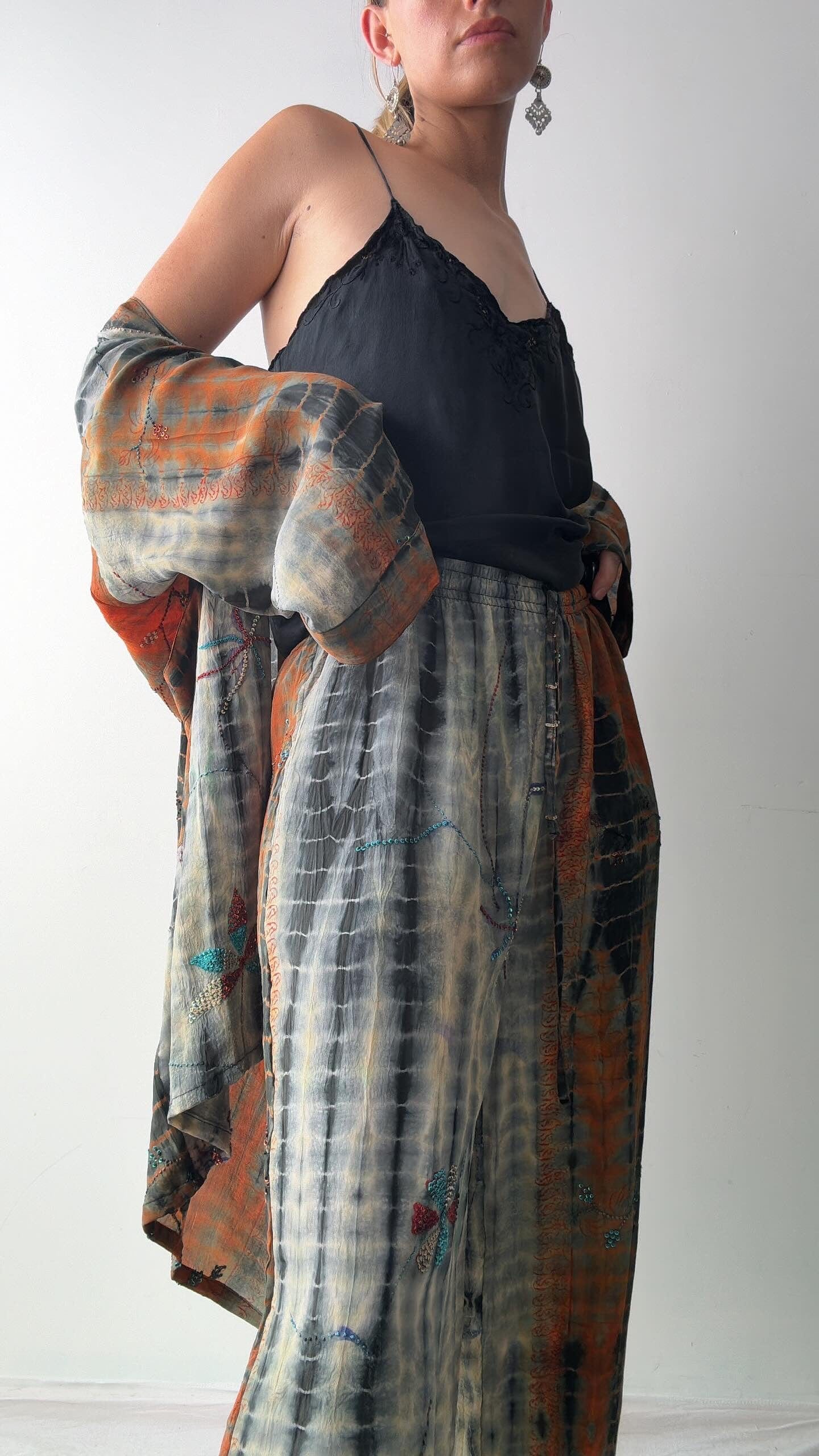 Sistergolden Phoenix Silk Lounging Set Short