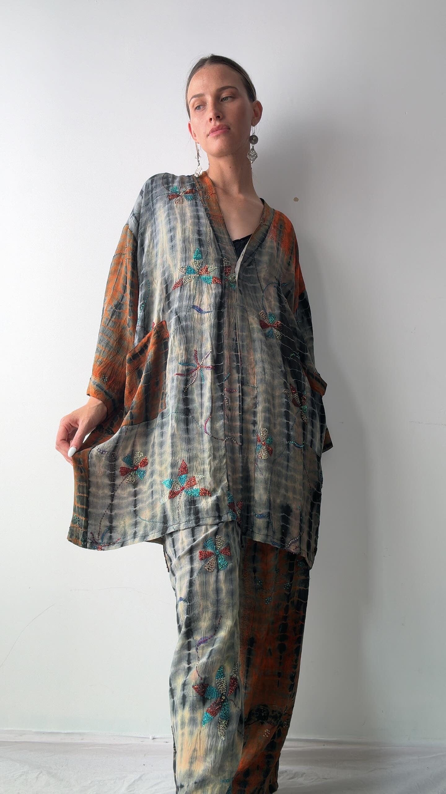 Sistergolden Phoenix Silk Lounging Set Short