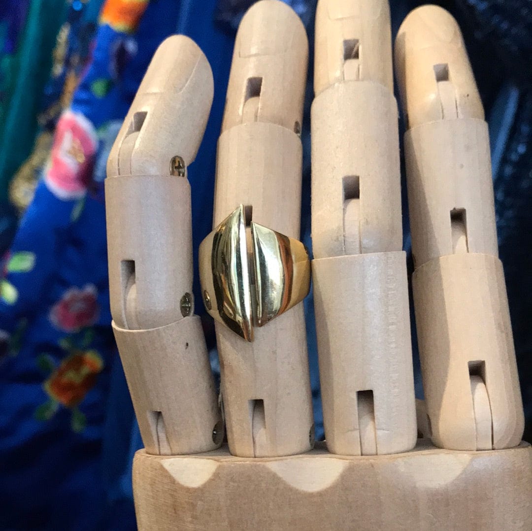 Sistergolden Pointed Split Brass Ring