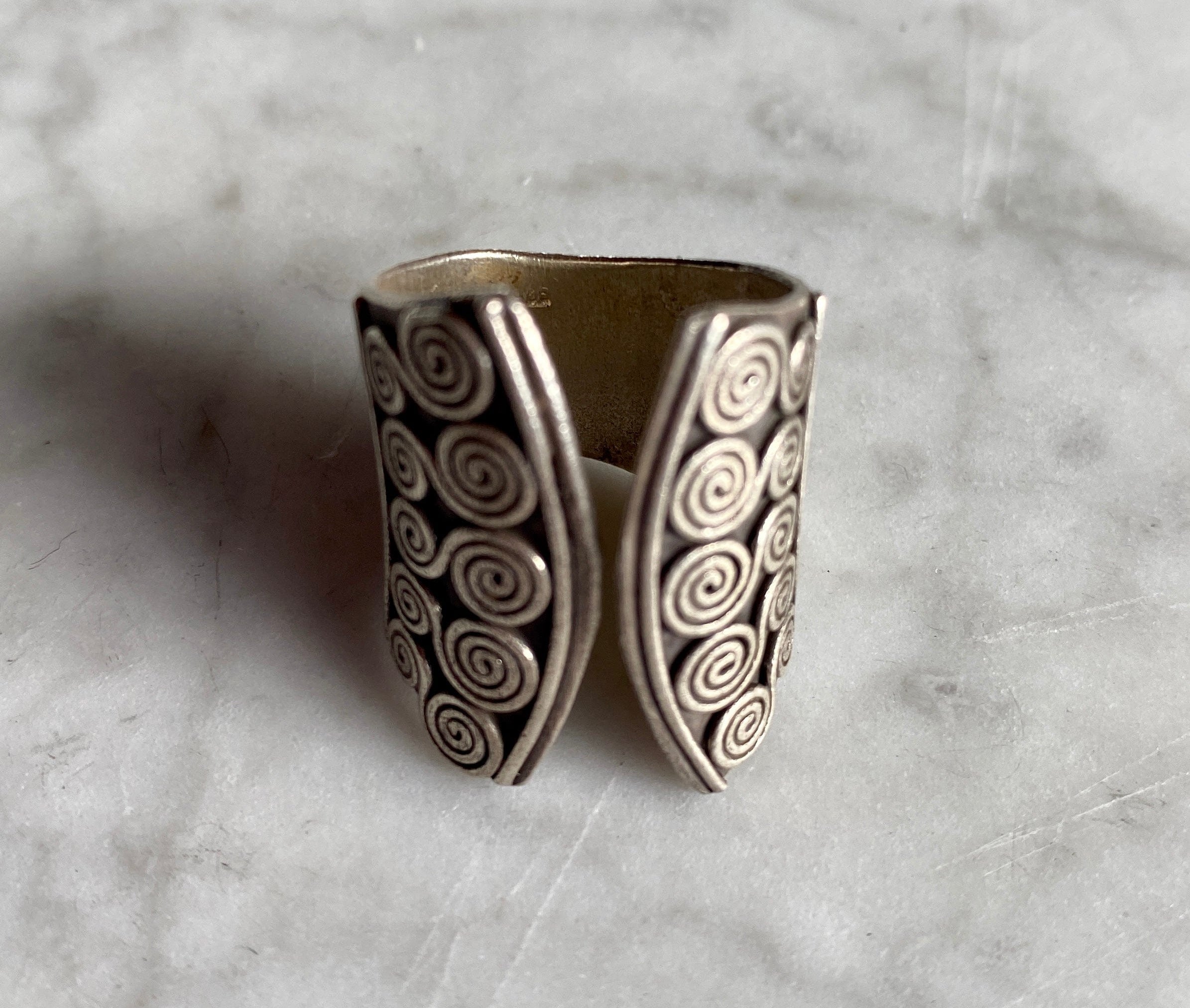SisterGolden Ring Swirl Silver RIng