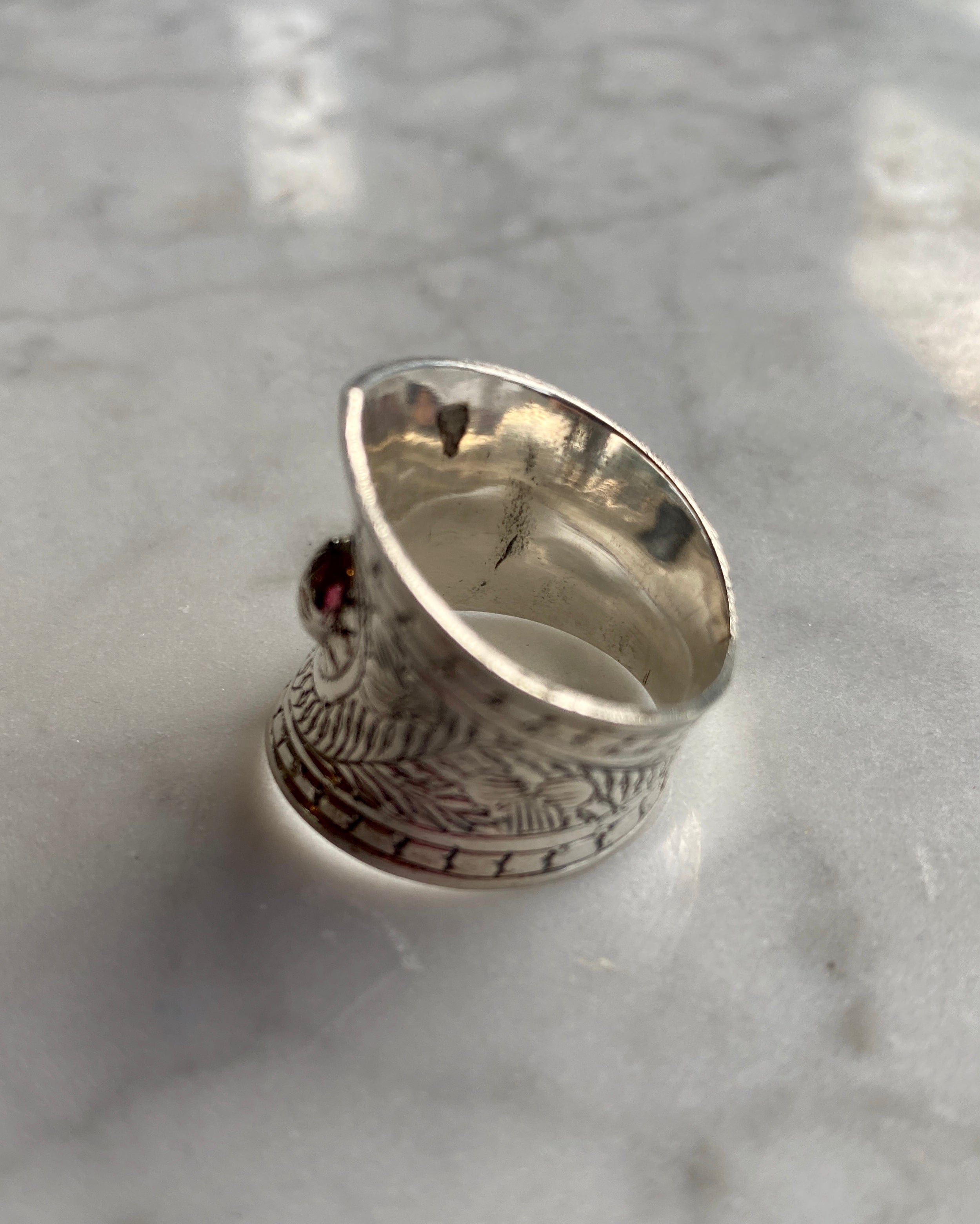 SisterGolden Rings Cyclops Ring
