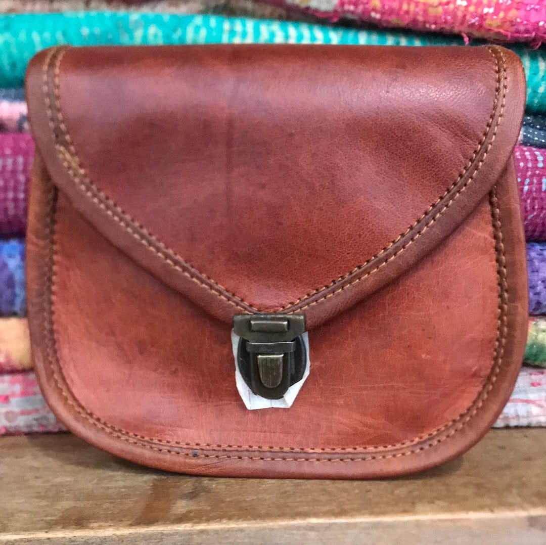 SisterGolden Satchels Smallest Leather Clip Buckle Bag