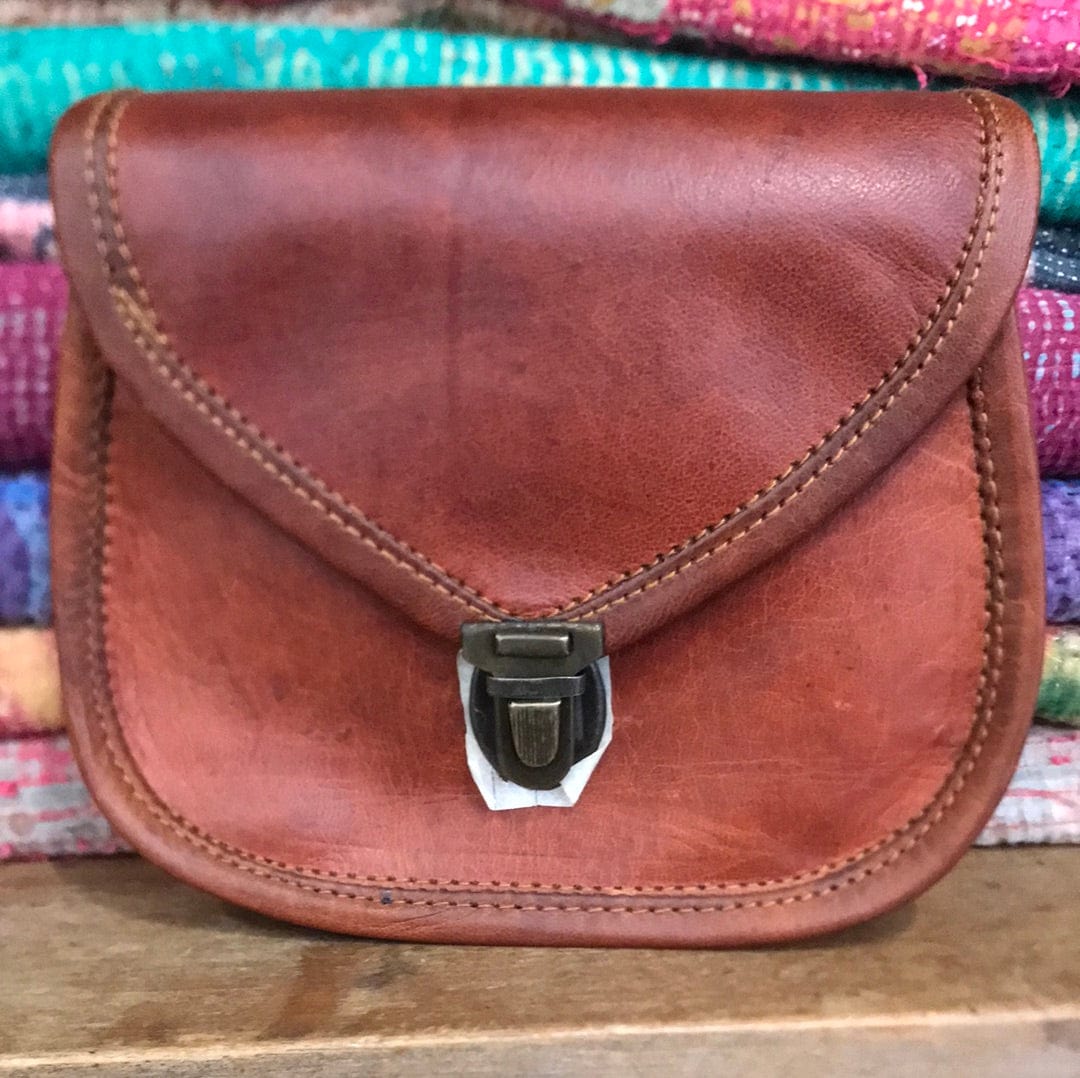 SisterGolden Satchels Smallest Leather Clip Buckle Bag