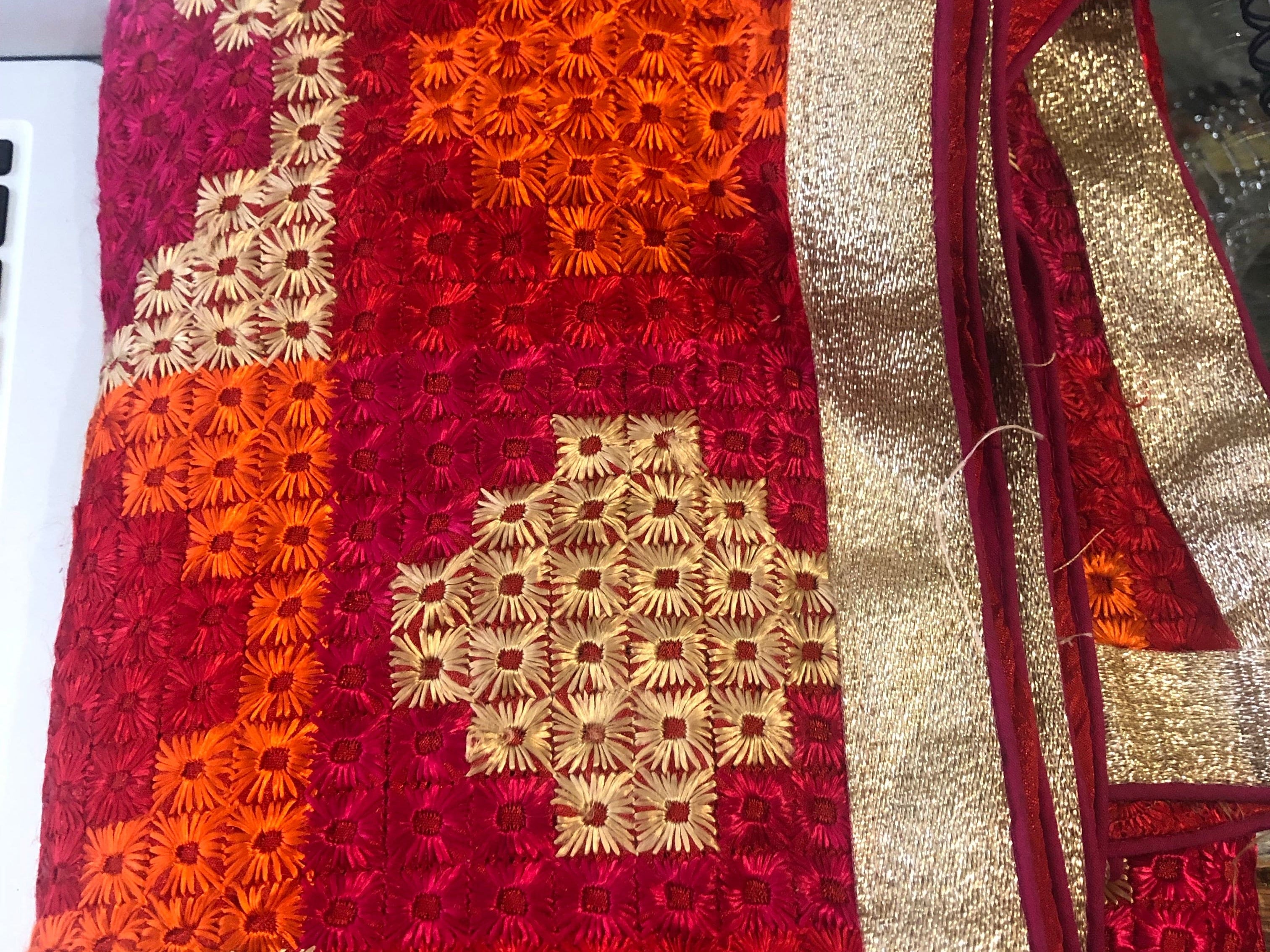 Sistergolden Scarlet Geo Vintage Throw