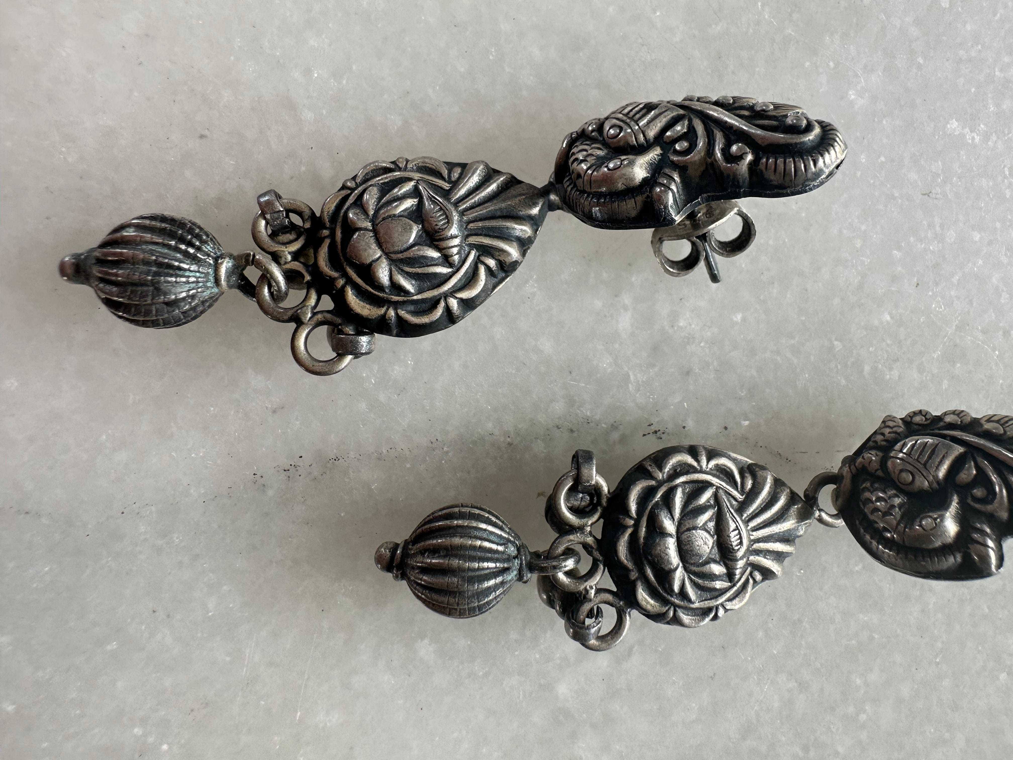 Sistergolden Shakti Ma Silver handmade earrings Someone￼