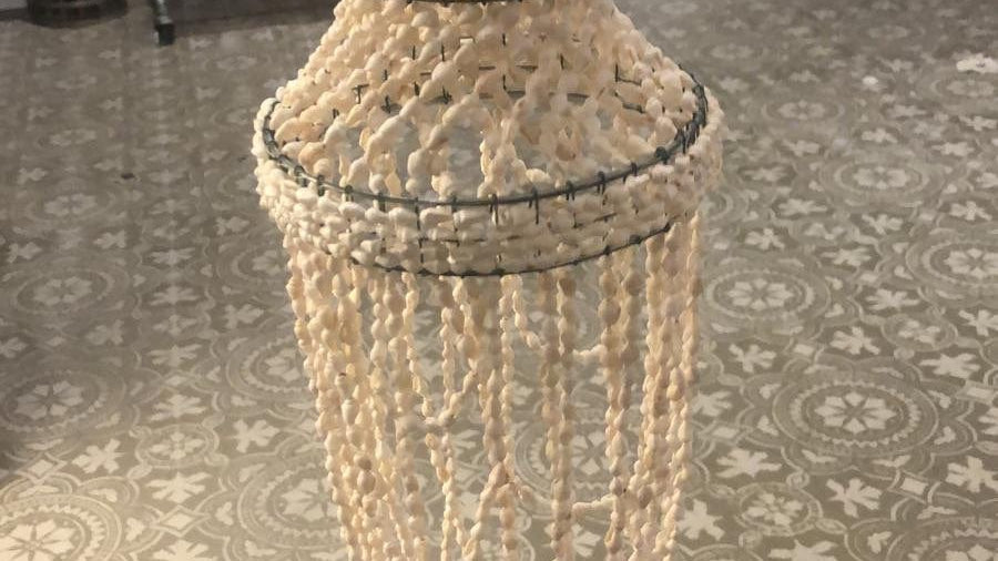 Sistergolden Small Single Drape Shell Chandelier