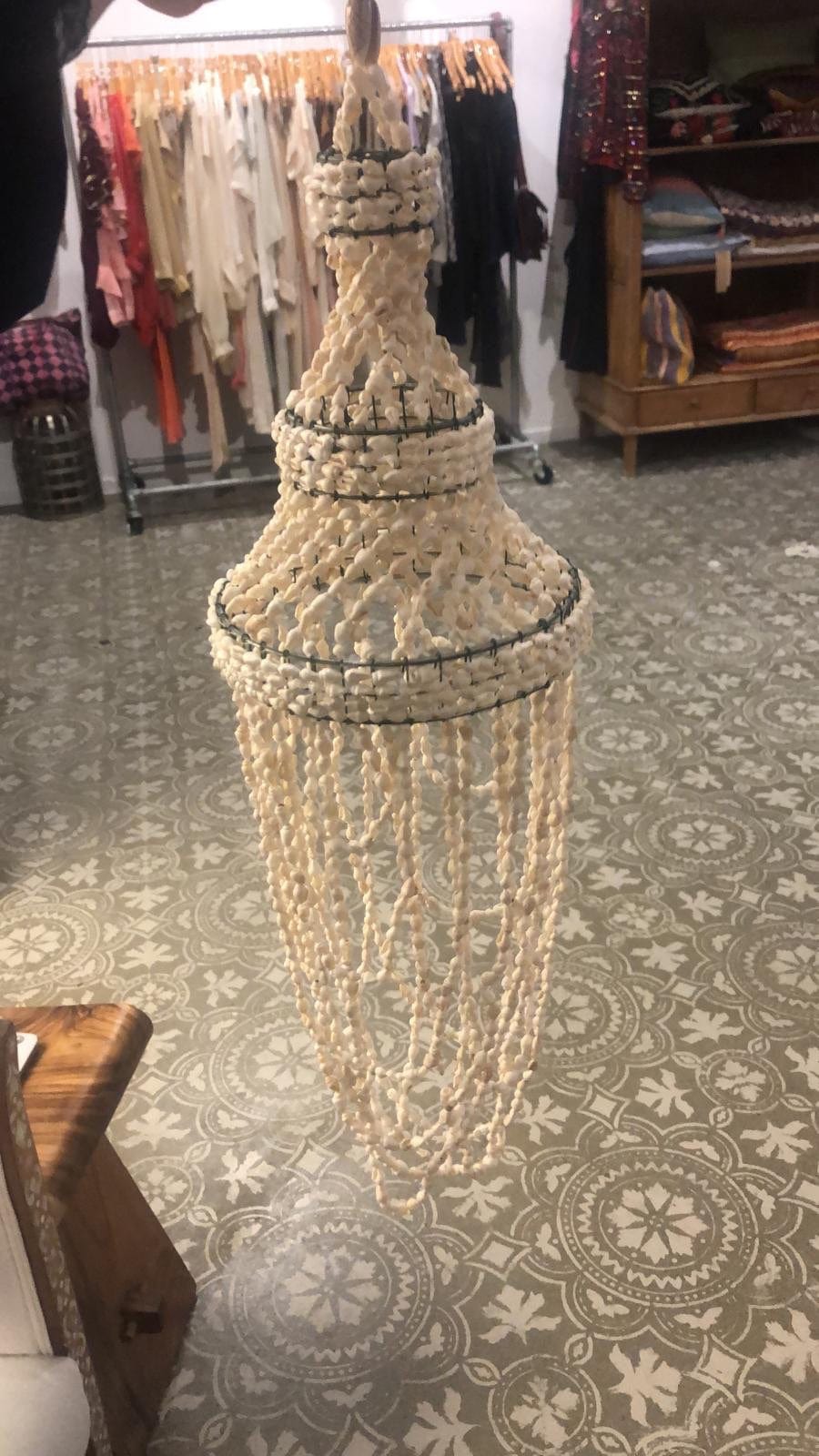 Sistergolden Small Single Drape Shell Chandelier