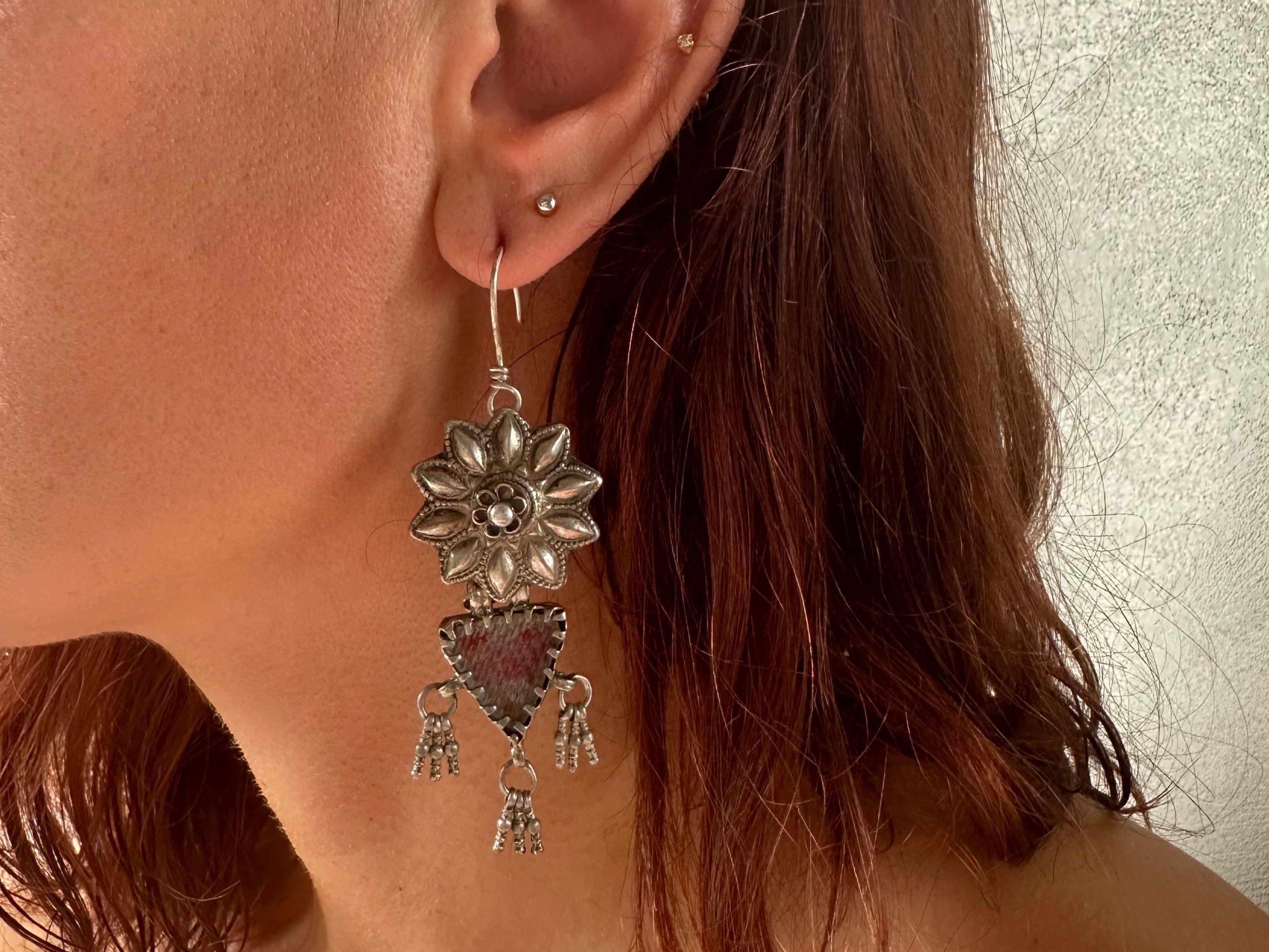 Sistergolden Tibetan Sun Silver handmade earrings