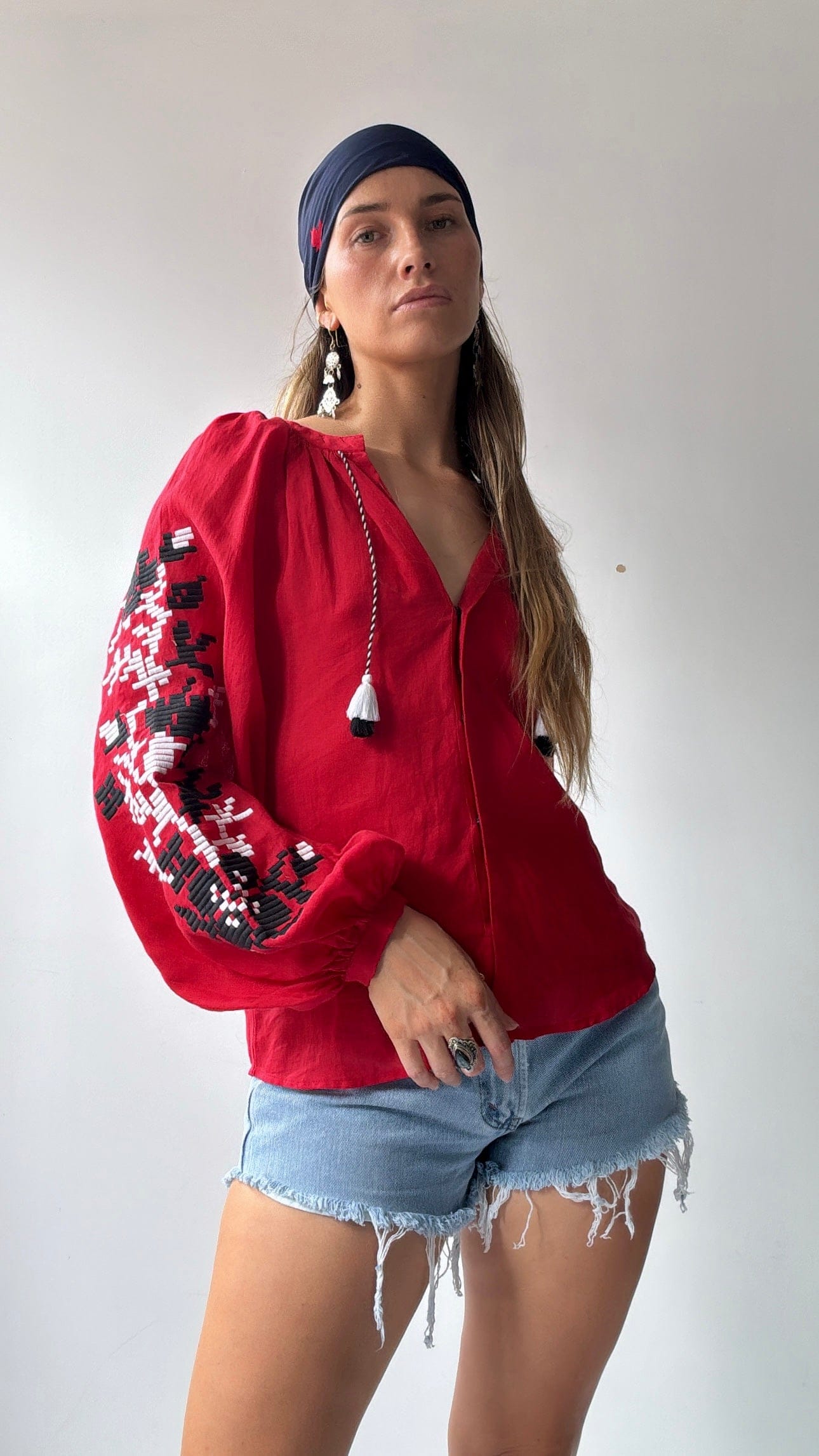 Sistergolden Tops March 11 Red Linen Top/Black