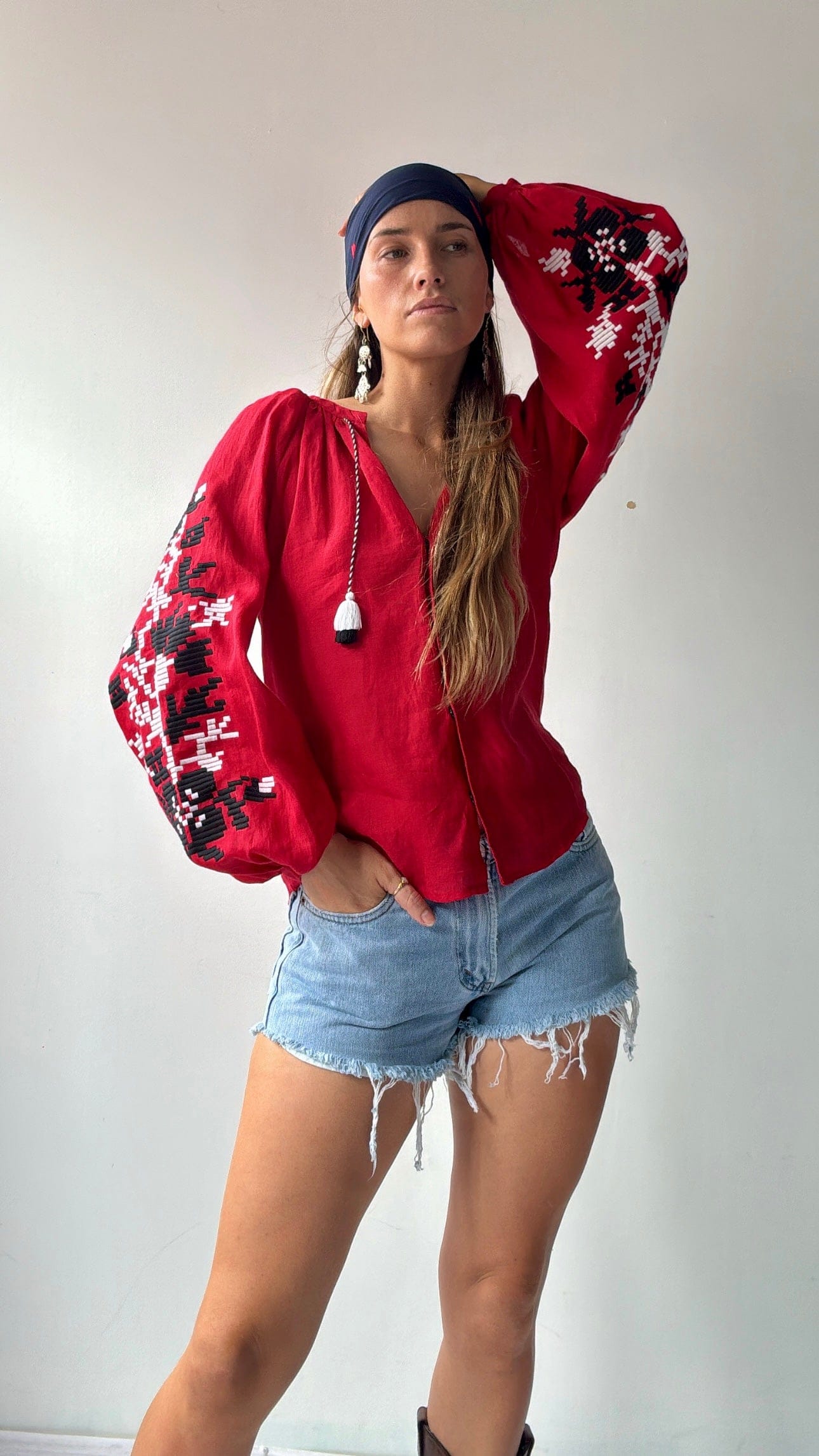 Sistergolden Tops March 11 Red Linen Top/Black