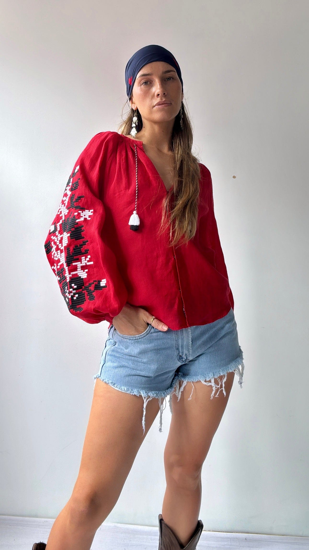 Sistergolden Tops March 11 Red Linen Top/Black