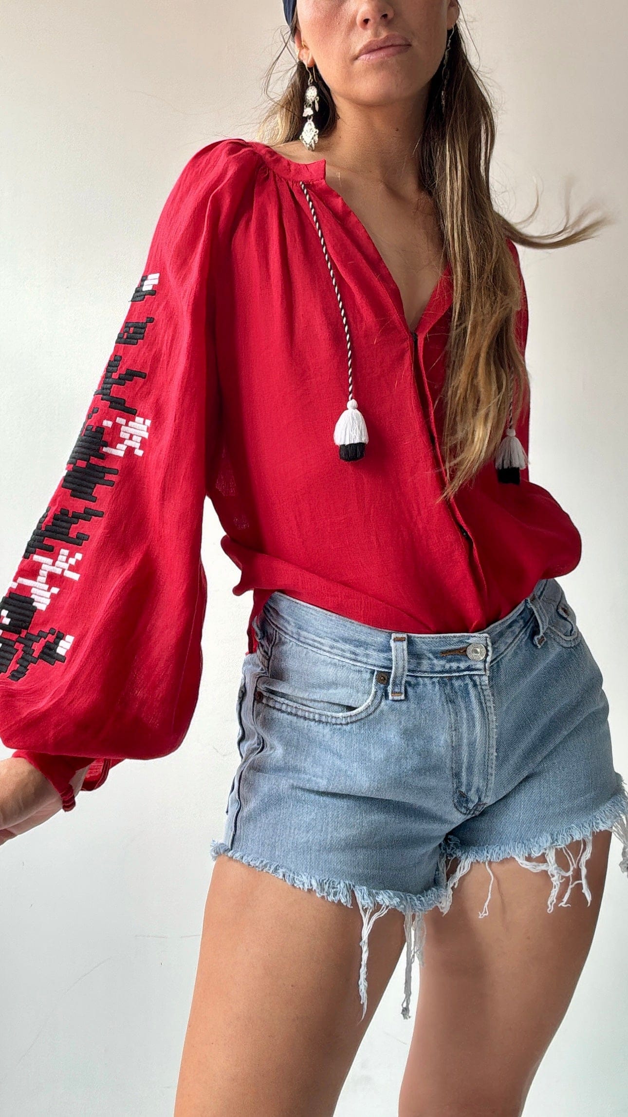 Sistergolden Tops March 11 Red Linen Top/Black