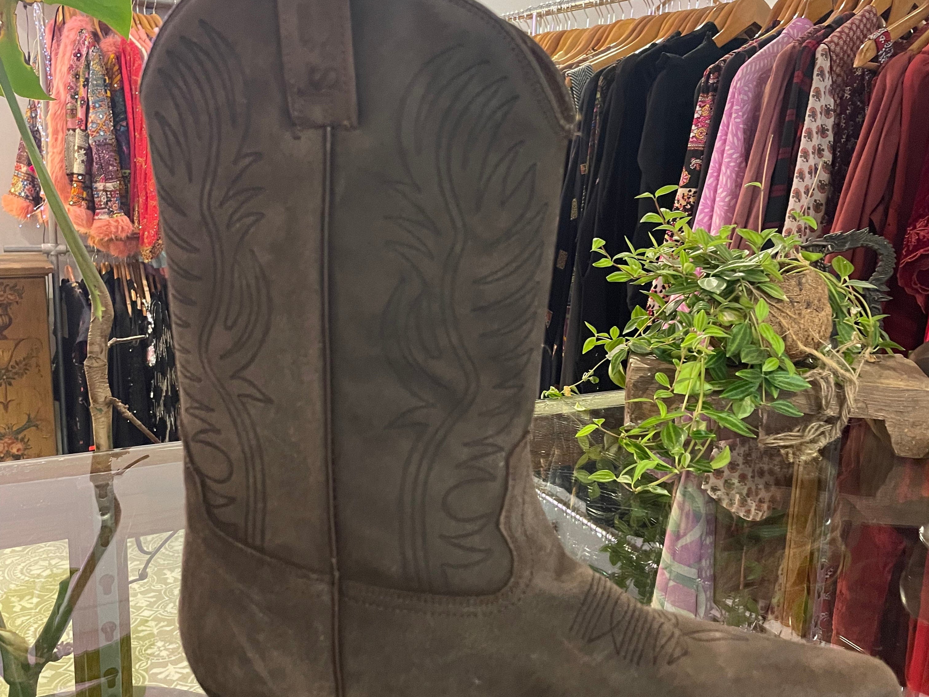Sistergolden Vintage Cowboy Boots Willie