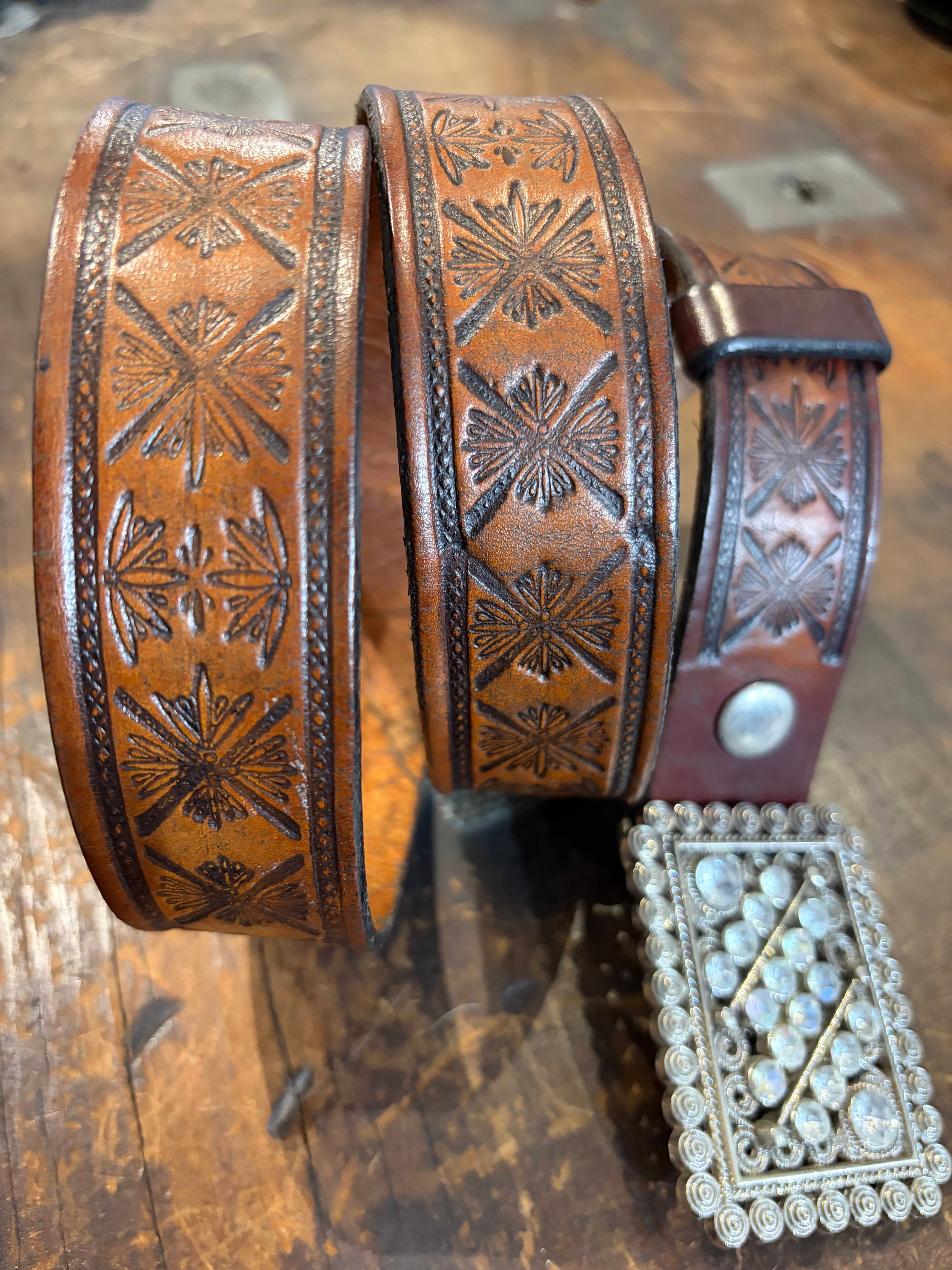 Sistergolden Vintage Dia Hand Tooled Belt 39.5”
