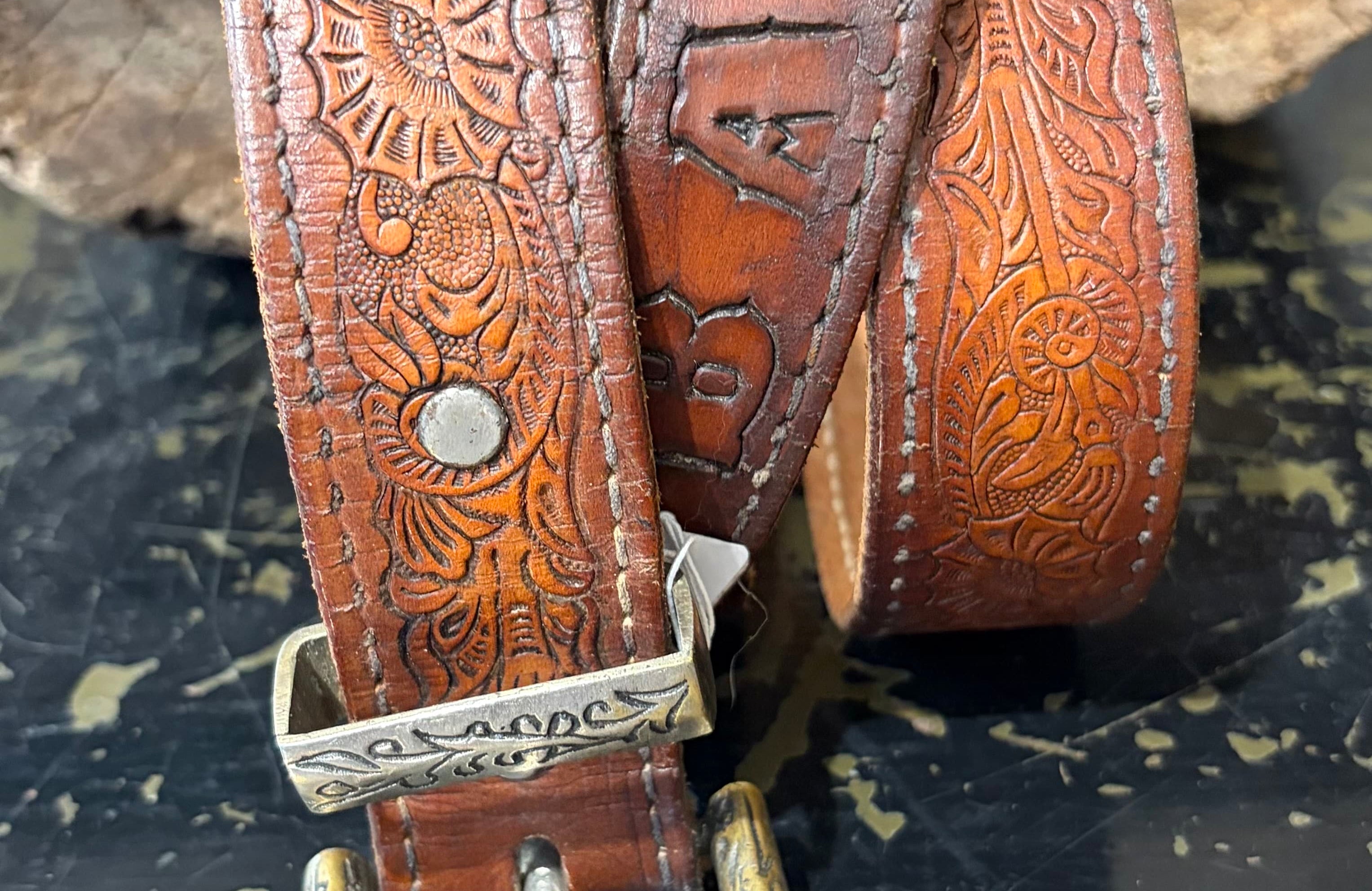 Sistergolden Vintage Fern Hand Tooled Belt 43.5